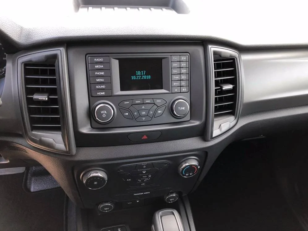 Ford Ranger Interior Pictures 2019-Ranger-XL-interior-1