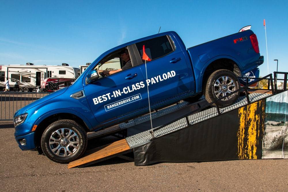 Ford Ranger LIGHTNING BLUE Ranger Club Thread 2019-ford-ranger-usa-13