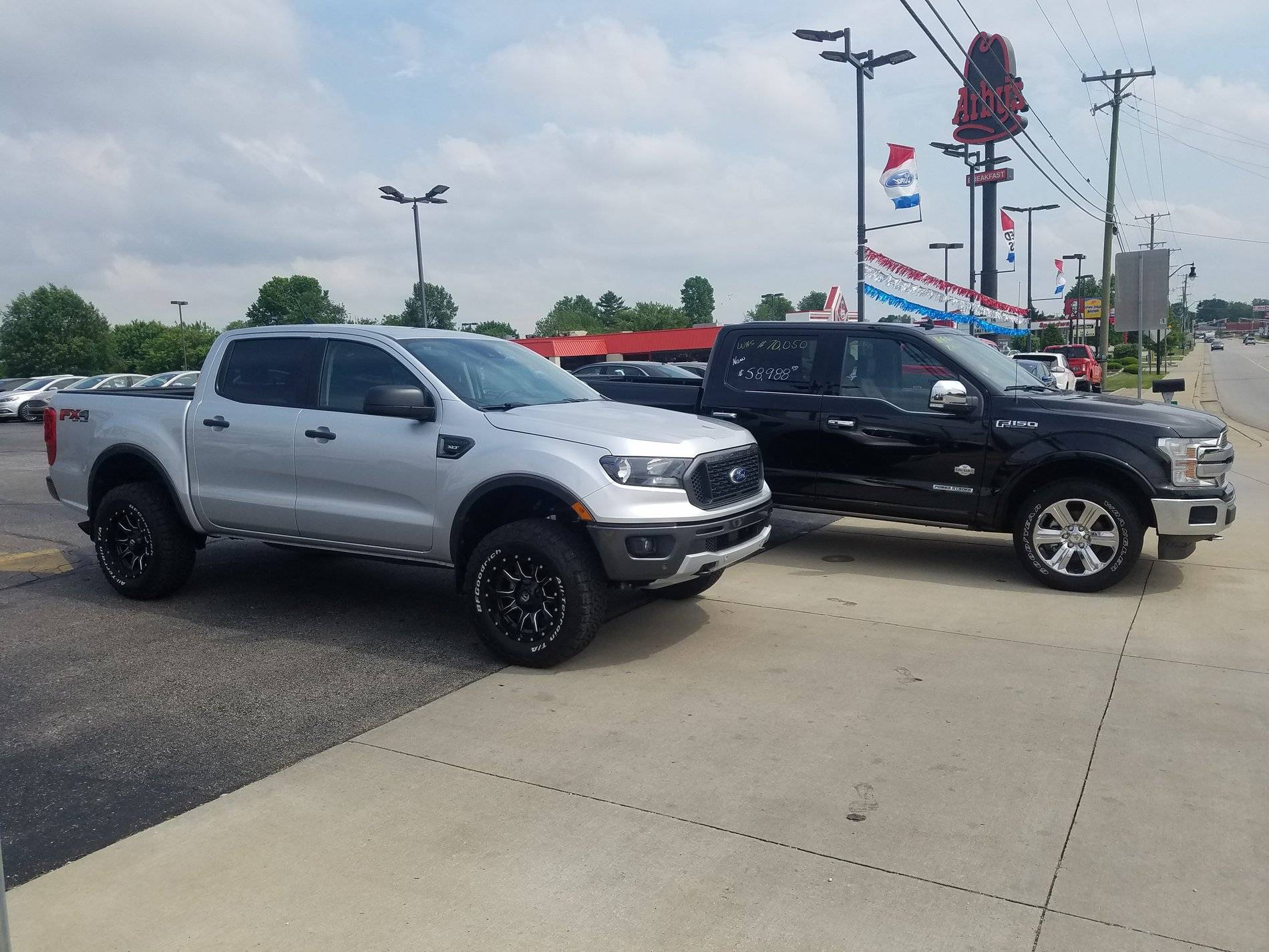 Ford Ranger Look at my Ranger parked next to stuff 20190527_161236