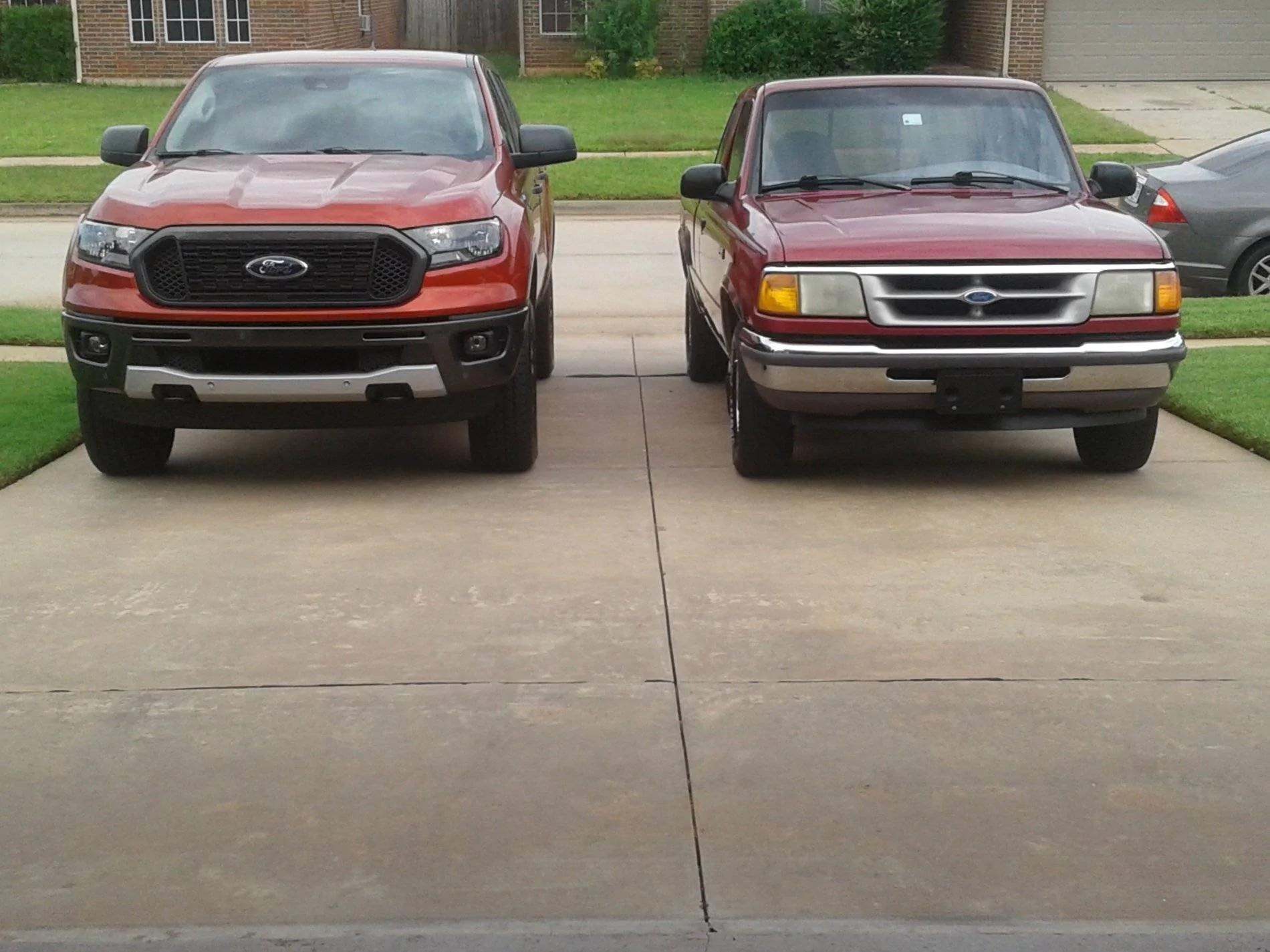 Ford Ranger Look at my Ranger parked next to stuff 20190622_165405