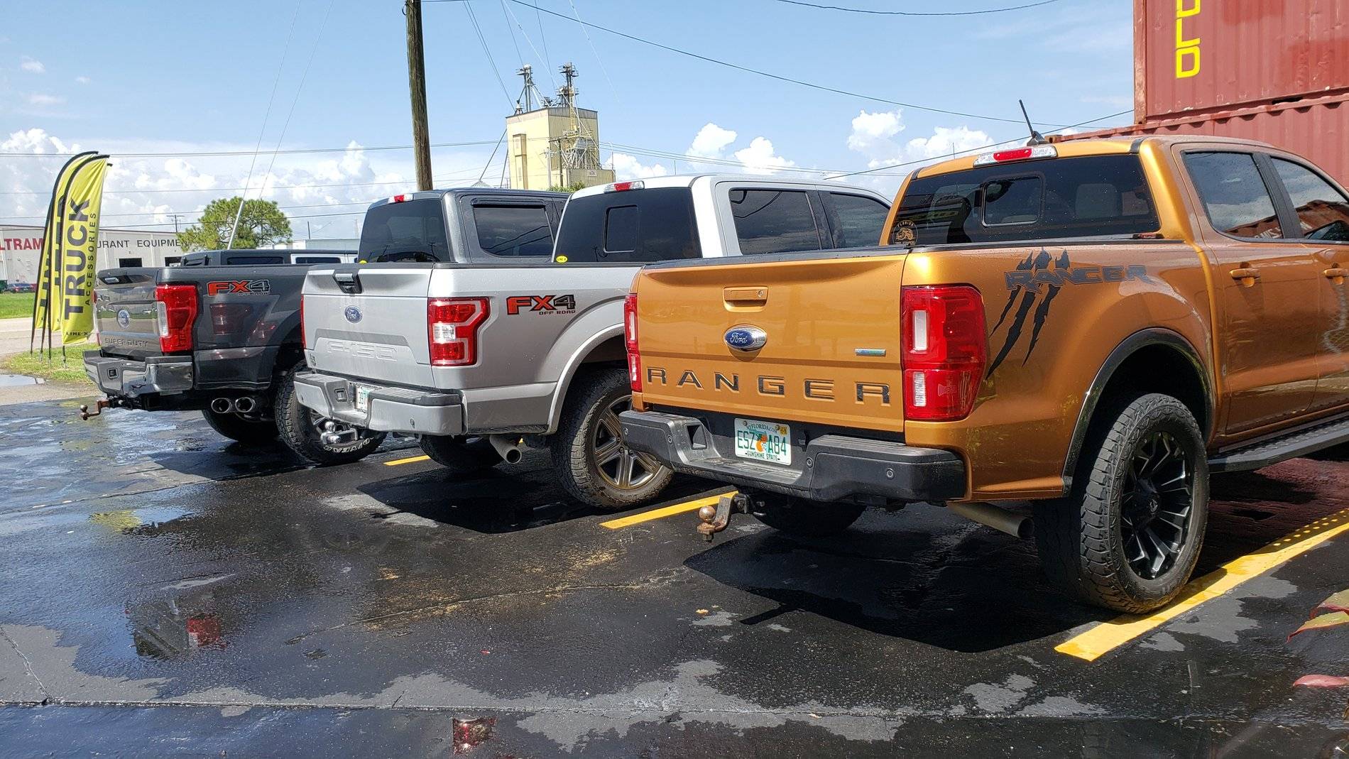Ford Ranger Look at my Ranger parked next to stuff 20190717_153854