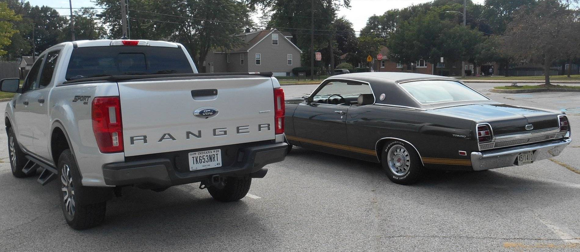 Ford Ranger Look at my Ranger parked next to stuff DSCN1389.JPG