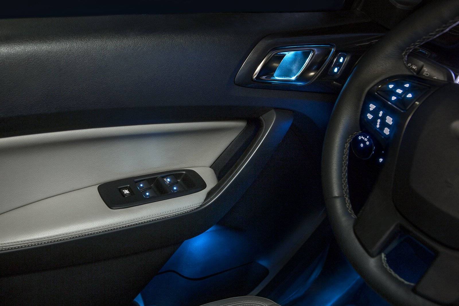 Ford Ranger Interior Pictures 19_FRD_RGR_45009.tif