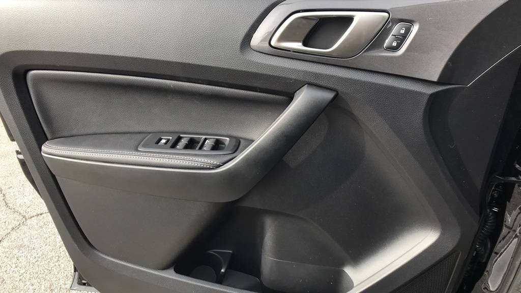 Ford Ranger Lariat Interior Photos with Ebony Black Leather d5d5bcb751059e07f847bdc97abadefd