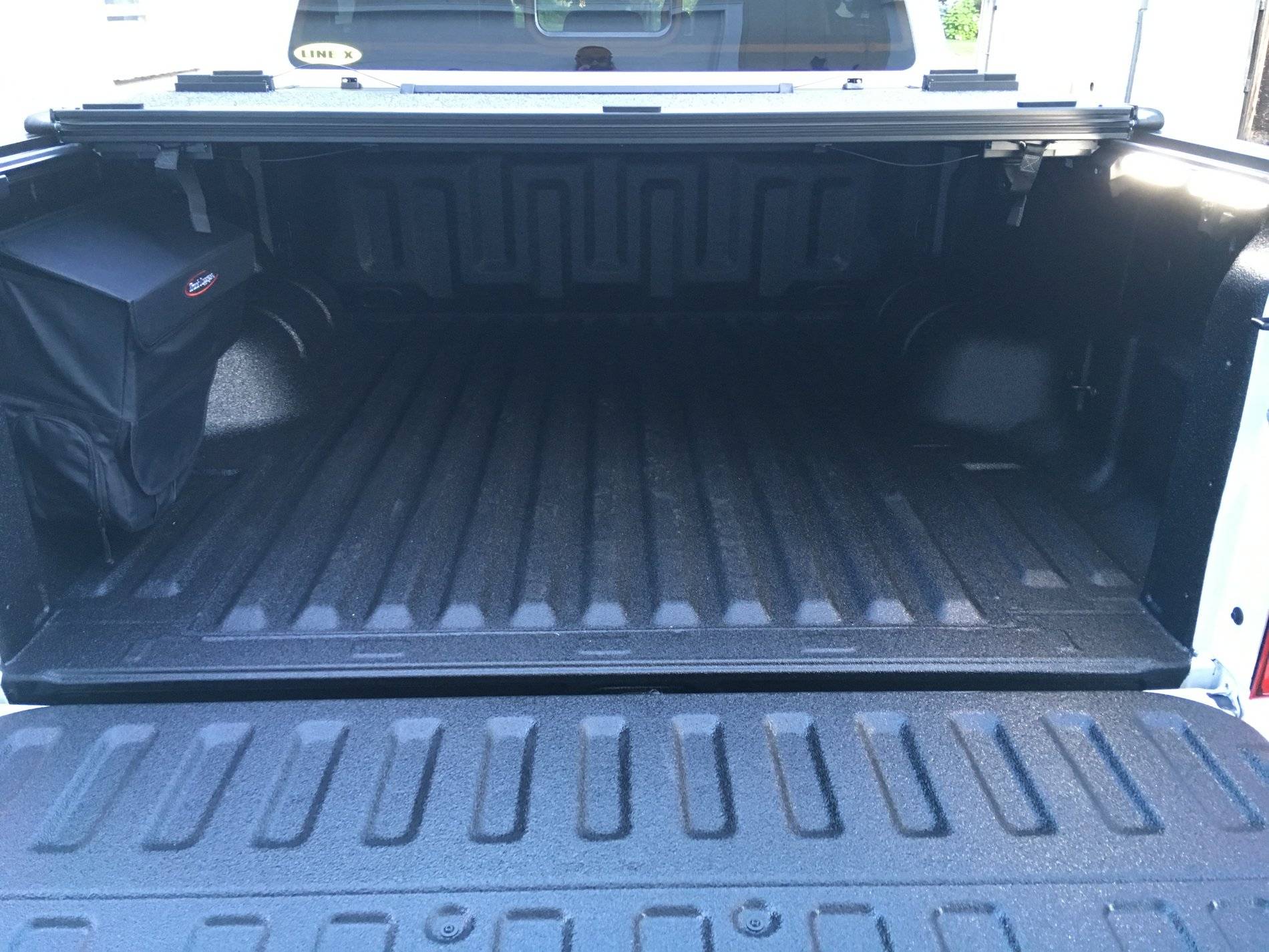 Ford Ranger FULLSCALE’s White Platinum Lariat FX4 0AB347C7-6C8D-4049-9D27-E696DE12A959
