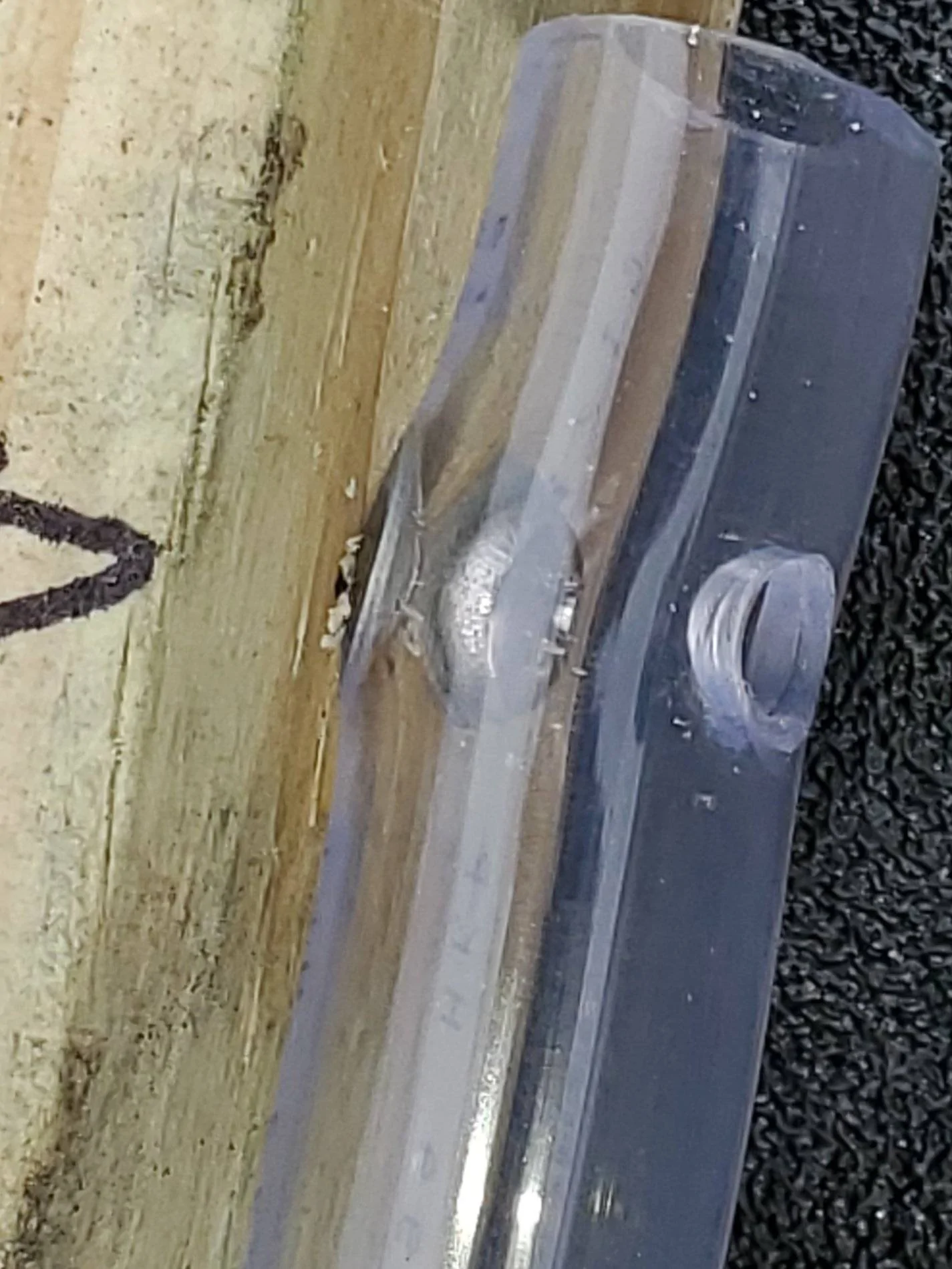 Ford Ranger Cross-bed divider End Screw with washer installed