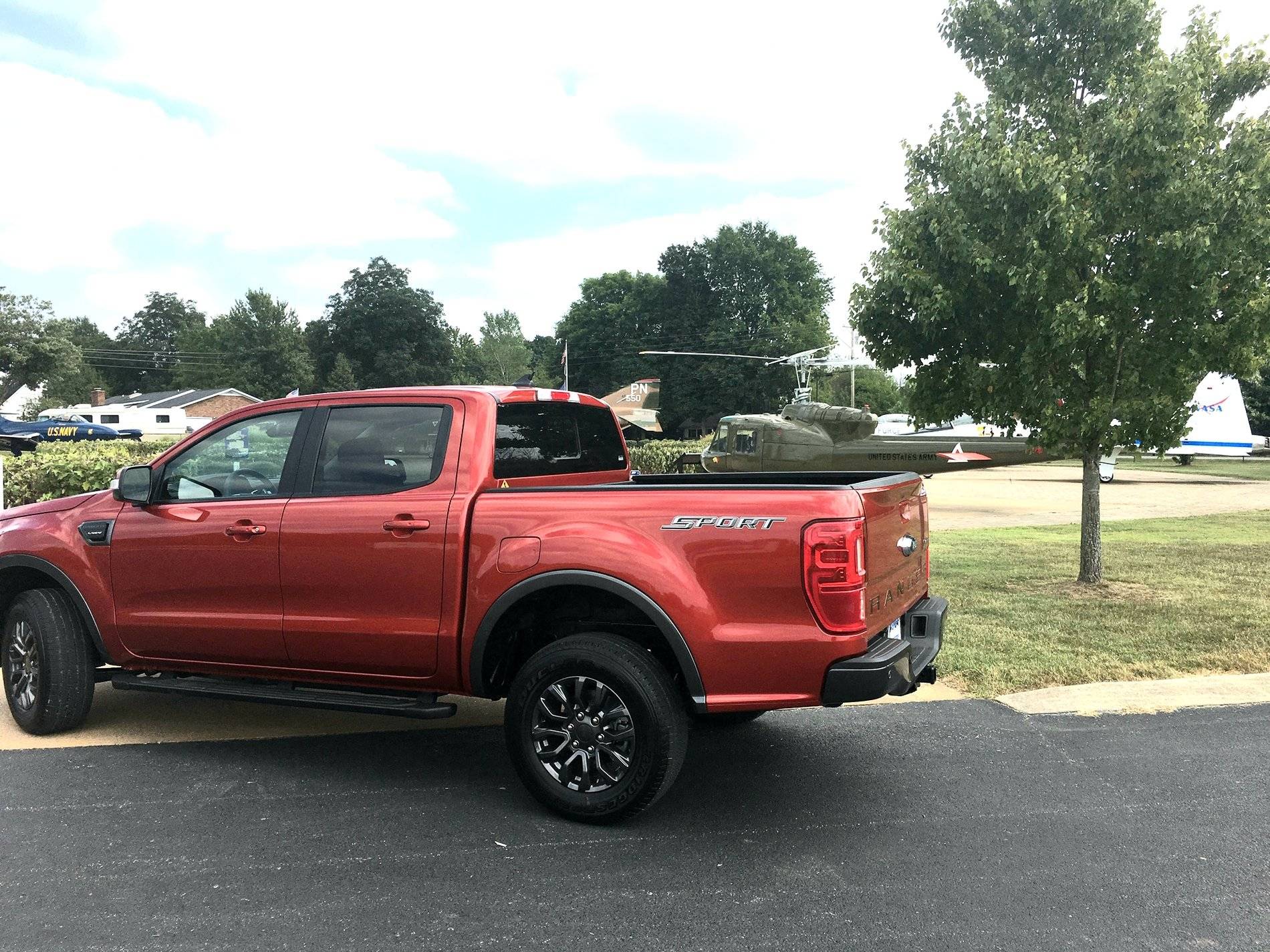 Ford Ranger Look at my Ranger parked next to stuff 20191025_130752
