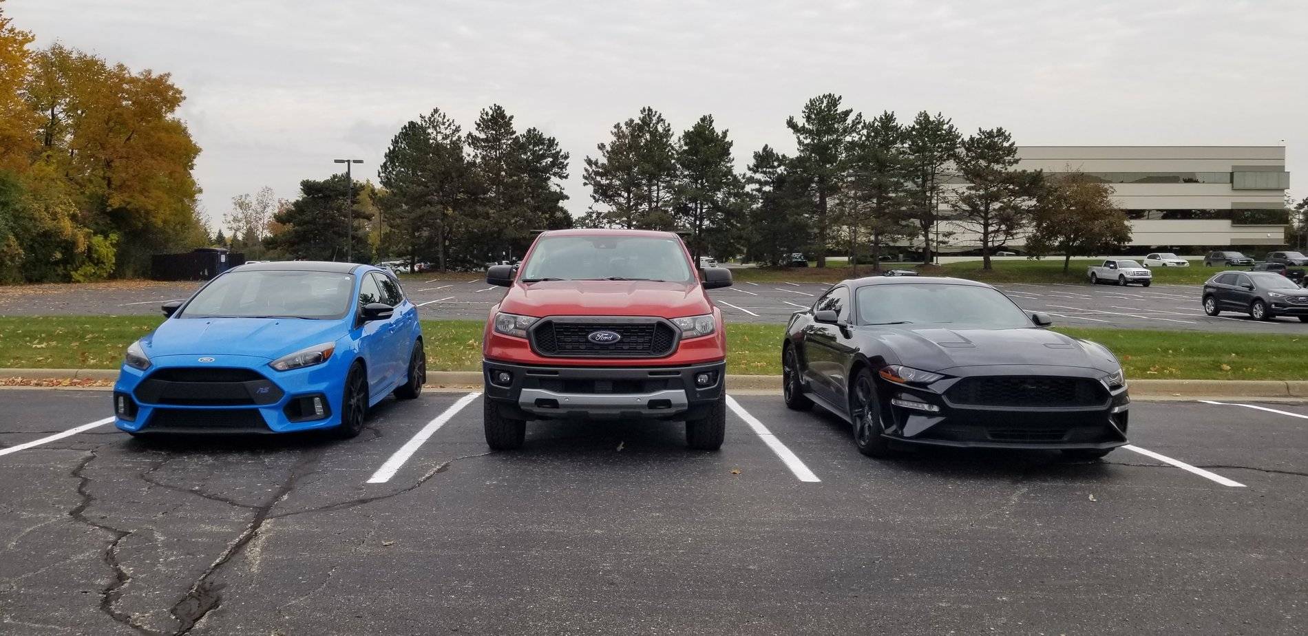 Ford Ranger Look at my Ranger parked next to stuff 20191025_114243