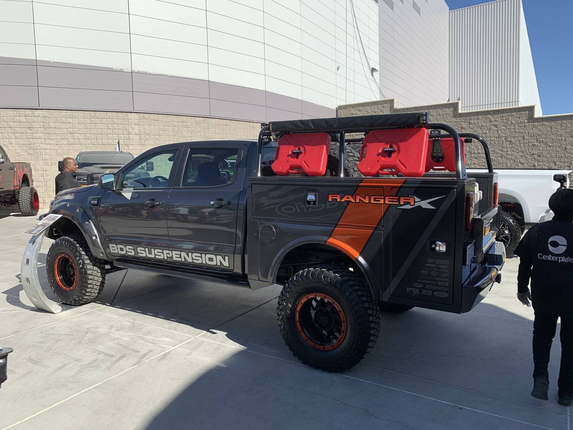 Ford Ranger SEMA 2019 8D003983-BC9E-4824-BC6F-EC72E39A2184