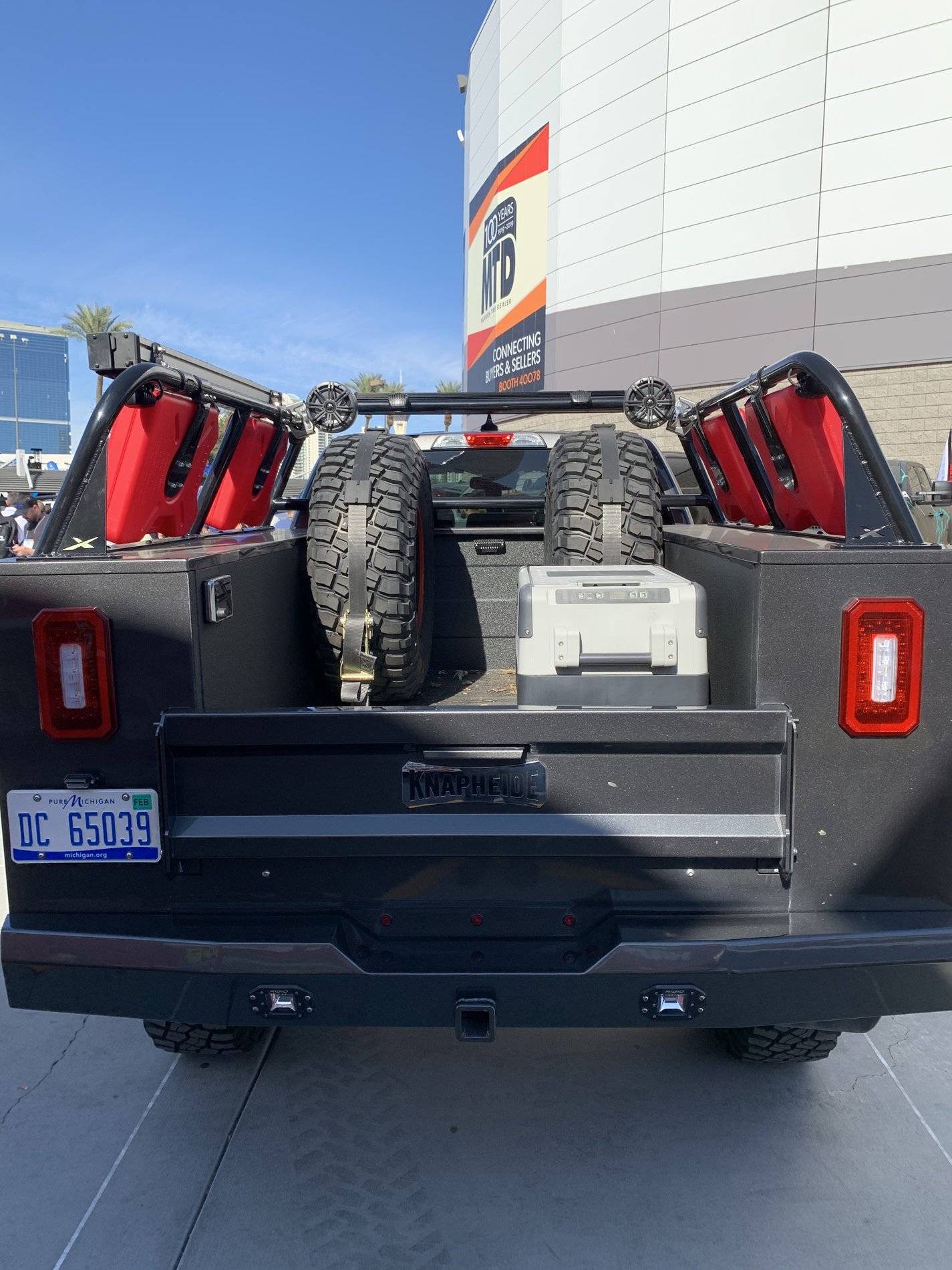 Ford Ranger SEMA 2019 5F674AB6-5D92-44AD-916B-3E21DAF6716C