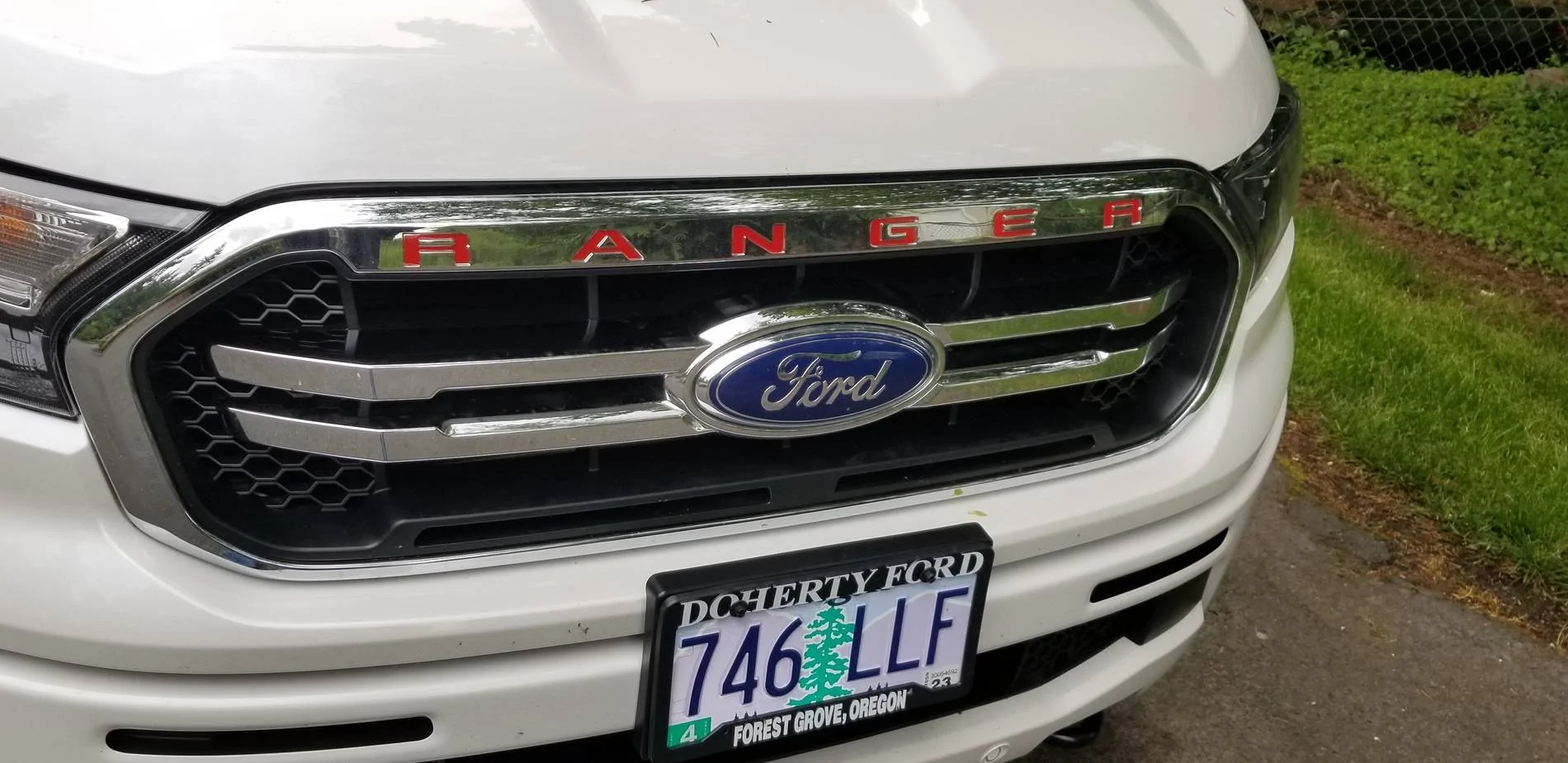 Ford Ranger Red Tailgate Lettering on Lightning Blue 20190521_183226-jpg