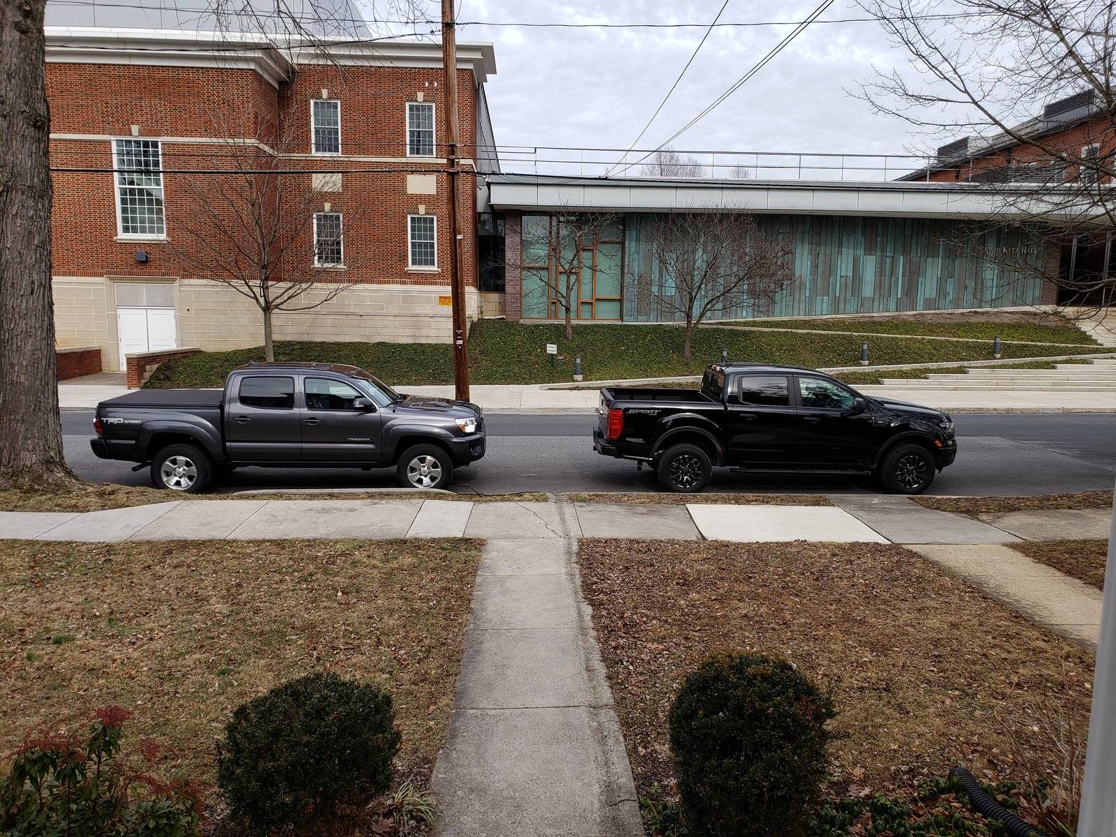 Ford Ranger Side view w/ Tacoma. 20190210_115852