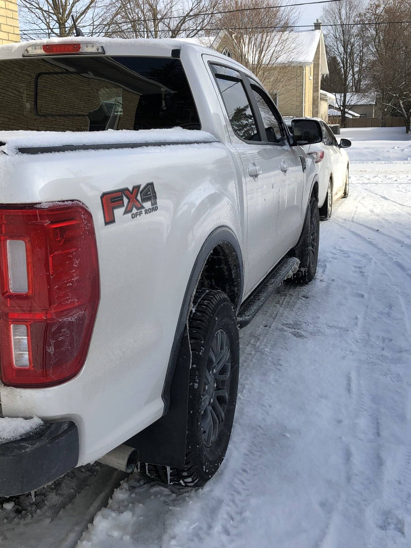 Ford Ranger FULLSCALE’s White Platinum Lariat FX4 BEC71153-12DC-45E8-A196-F994622FB1DD