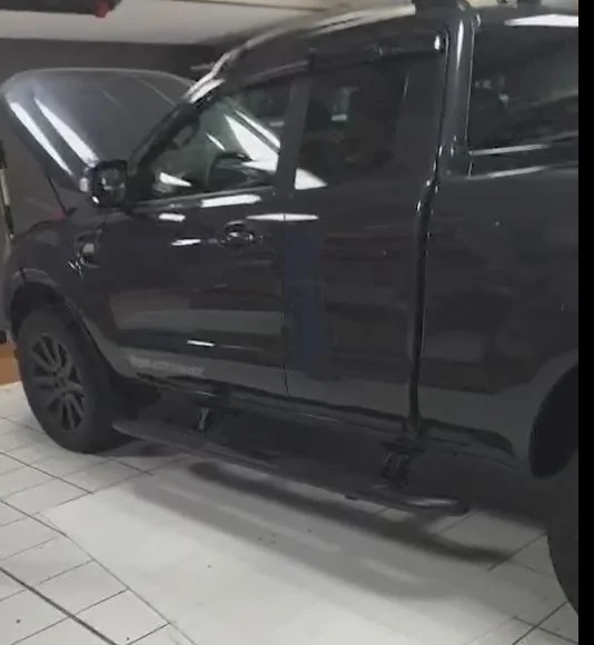 Ford Ranger Power Tubular Step Rails in USA 2019 RANGER LEFT SIDE OPEN