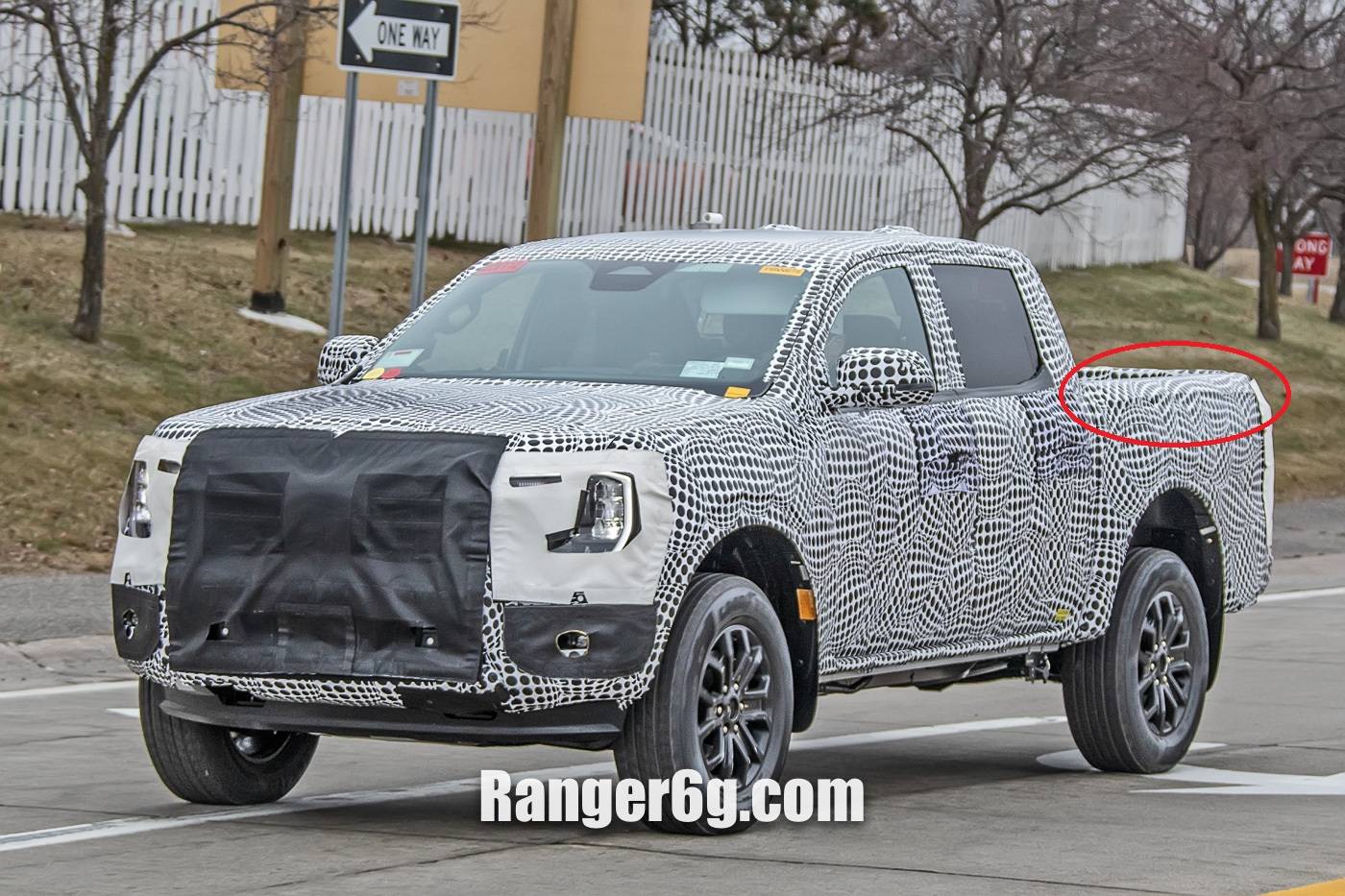 Ford Ranger First 2023 Ranger prototype spotted!! [UPDATED with more close-up photos] 2023-ford-ranger-spied-7-