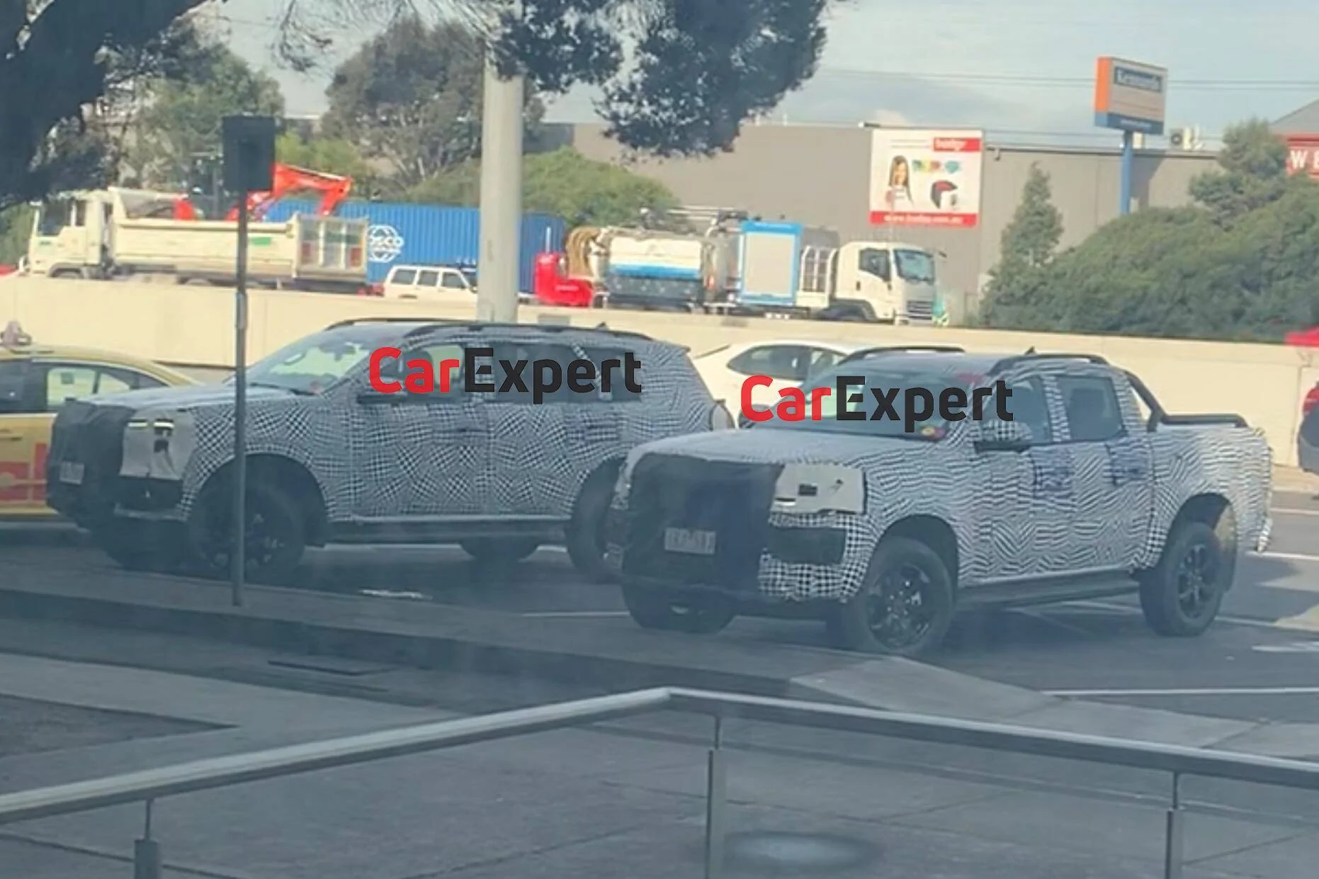 Ford Ranger Spied: 2023 Ford Ranger with 15.5" Touchscreen, Next Raptor Powered by 2.7L EcoBoost V6 ford-ranger-everest-spied-5