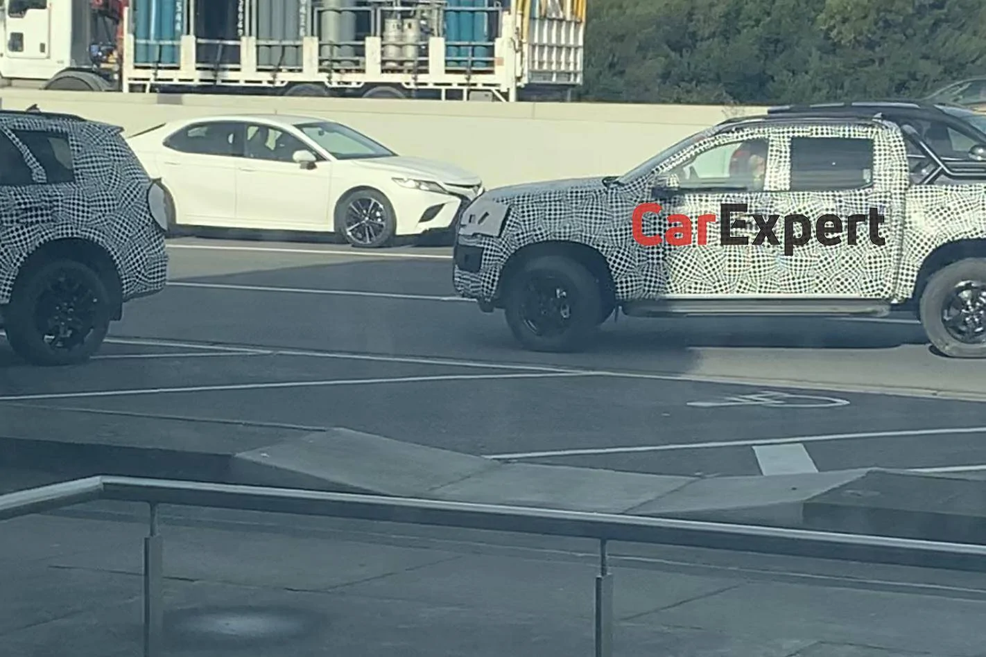 Ford Ranger Spied: 2023 Ford Ranger with 15.5" Touchscreen, Next Raptor Powered by 2.7L EcoBoost V6 ford-ranger-everest-spied-23