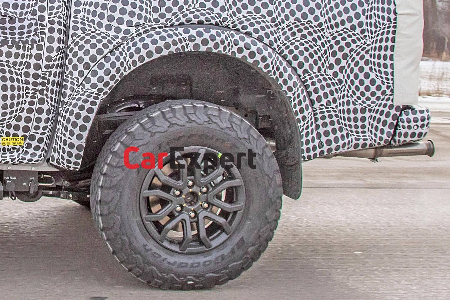 Ford Ranger Spied: 2023 Ford Ranger with 15.5" Touchscreen, Next Raptor Powered by 2.7L EcoBoost V6 2023-ford-ranger-raptor-spied-18