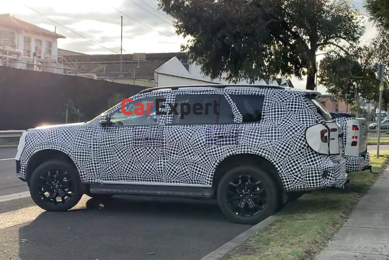 Ford Ranger Spied: 2023 Ford Ranger with 15.5" Touchscreen, Next Raptor Powered by 2.7L EcoBoost V6 ford-ranger-everest-spied-9