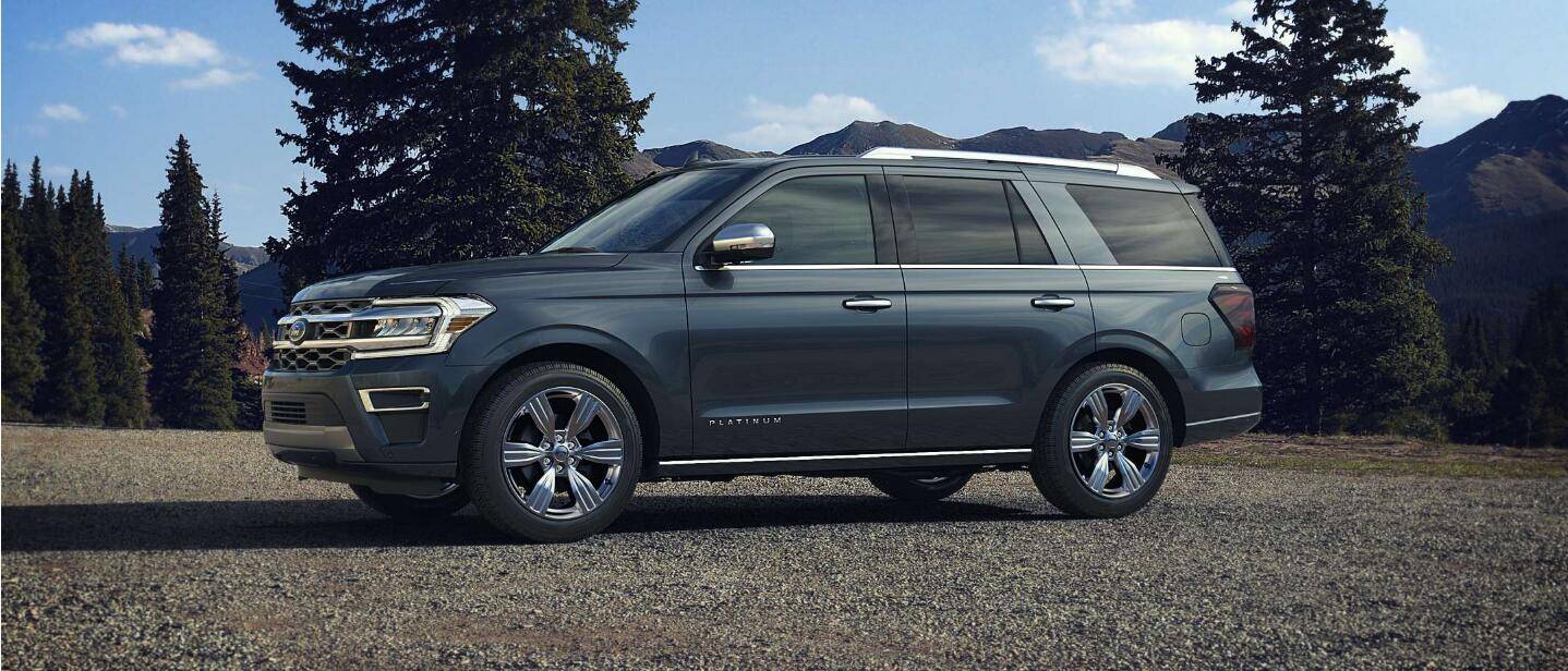 Screenshot 2021-10-19 at 17-17-43 2022 Ford® Expedition SUV Seating For Up To 8.jpg