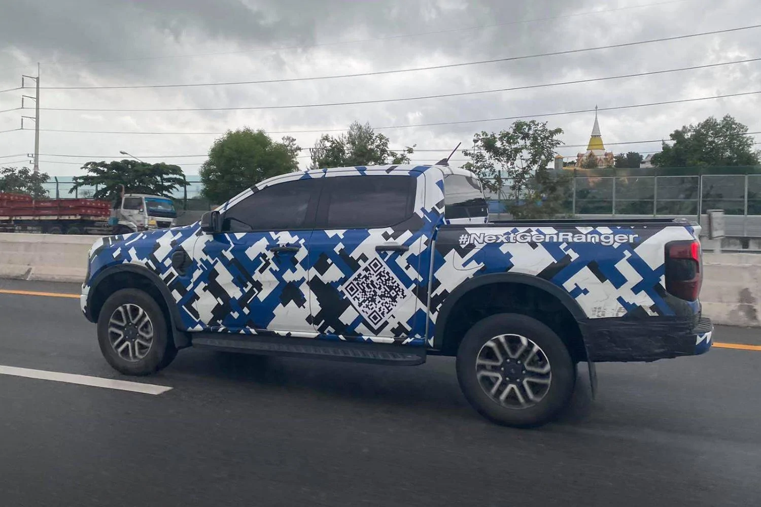 Ford Ranger ? 2023 Ranger Spied in XLT, FX4, Wildtrak Trims!!! 2023-Ford-Ranger-Prototypes-in-Thailand-Exterior-005-Sid