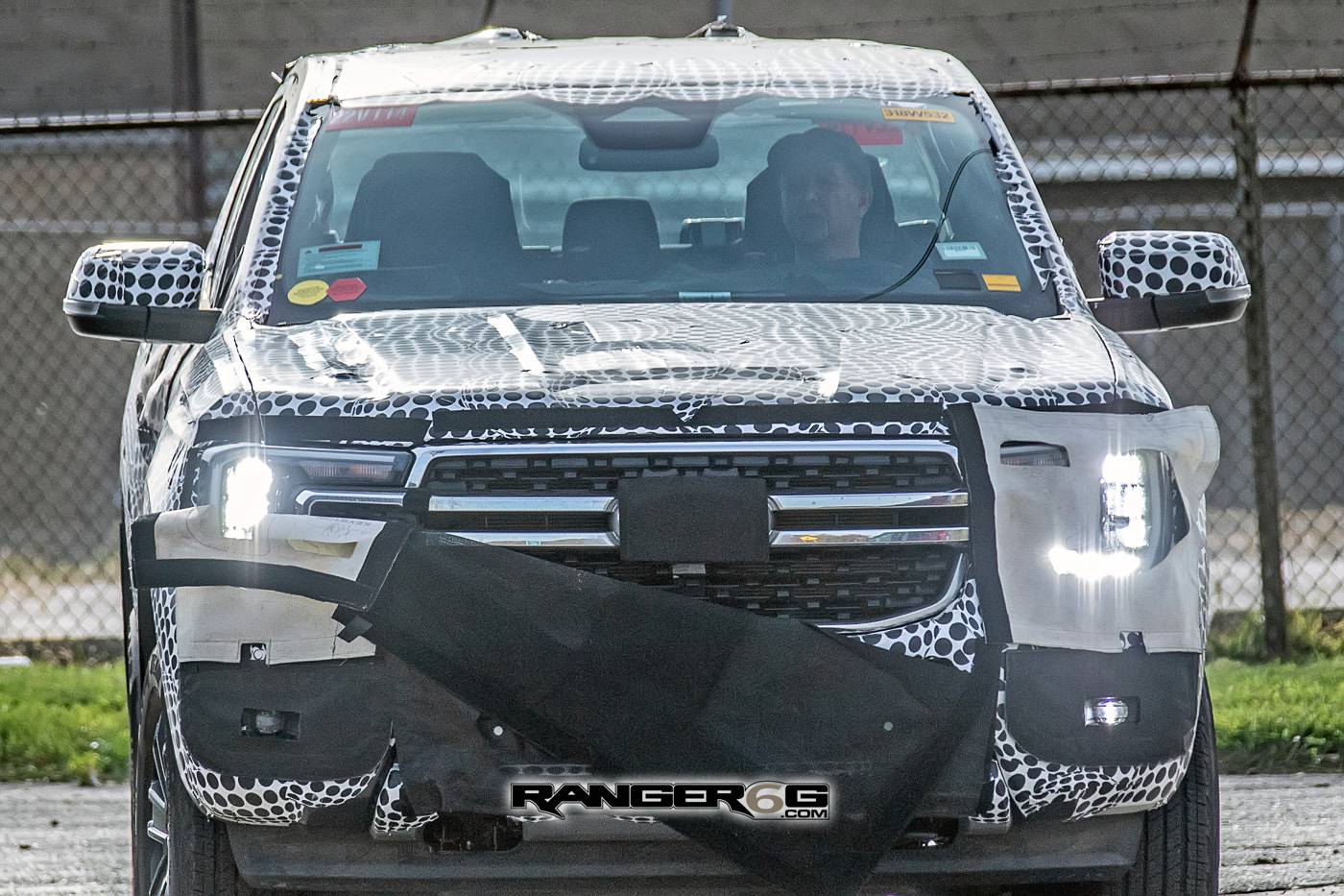Ford Ranger Ford Ranger Prototype Spied with Undisguised New Chrome Grille new-ford-ranger-chrome-grille-spied-5