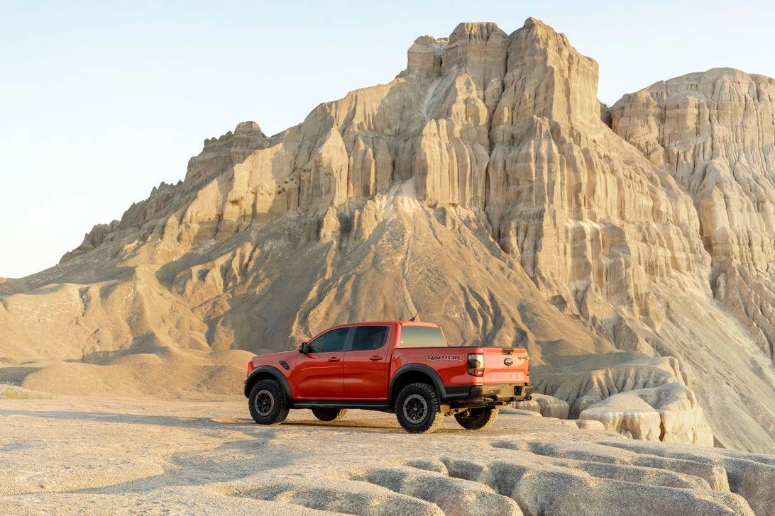 Ford Ranger 2022-2023 Ranger Raptor World Premiere! Wallpapers, Video & Specs next-gen-ranger-raptor-rear-5