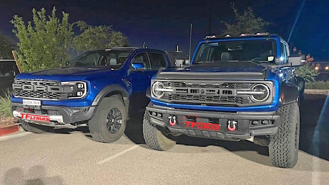 Ford Ranger US Ranger Raptor Spied Uncovered!? Side by Side Look vs. Bronco Raptor 2024-ford-ranger-raptor-bronco-blue