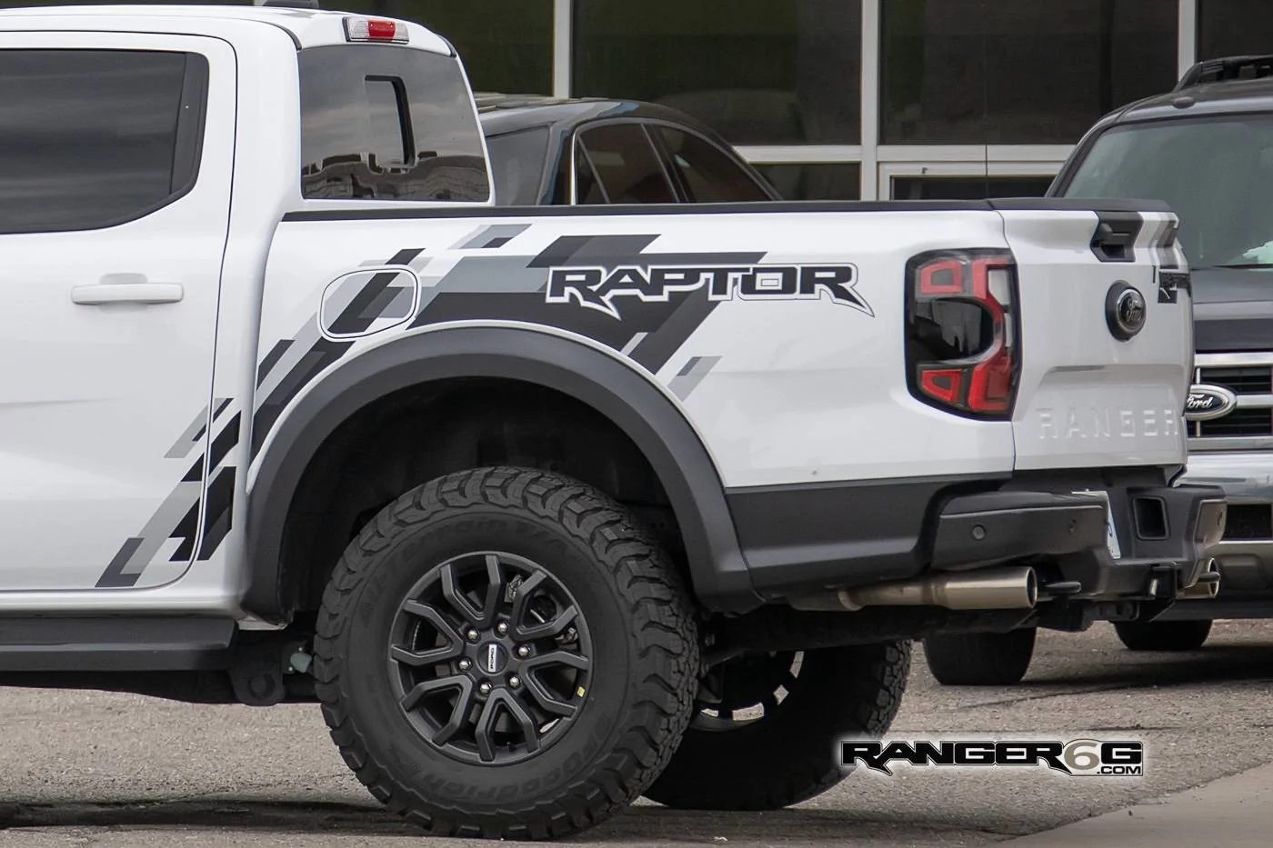 Ford Ranger Spied: 2024 Ranger Raptor Wearing Raptor Graphics Package 📸 2024-ranger-raptor-graphics-appearance-package-spied-2
