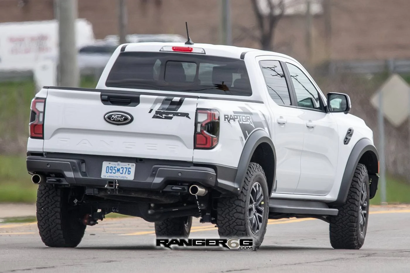 Spied: 2024 Ranger Raptor Wearing Raptor Graphics Package 📸 | Ranger6G ...