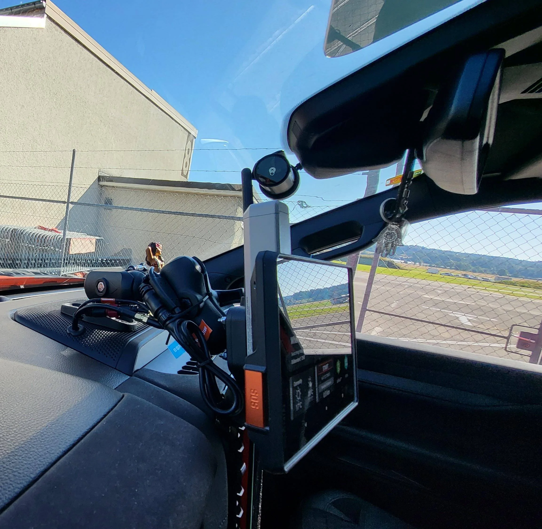 Ford Ranger Added some stuff to Ranger Raptor interior: Garmin Tread GPS Navigator, Midland Radio, Sunshield, Blackvue Dashcam 20230614_090128