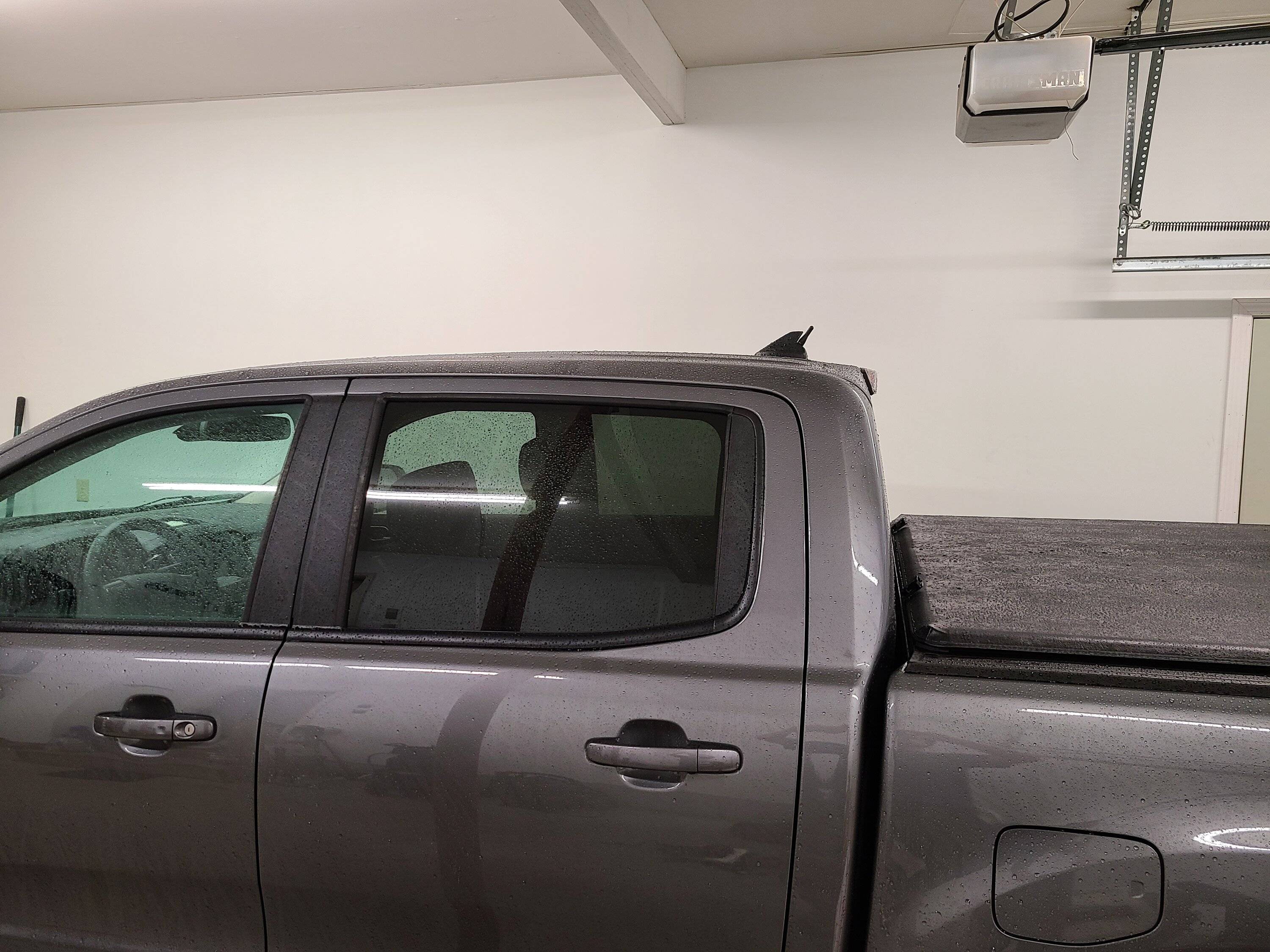 Ford Ranger 2024 Ranger Raptor Height - does it include antenna? 20210819_175904