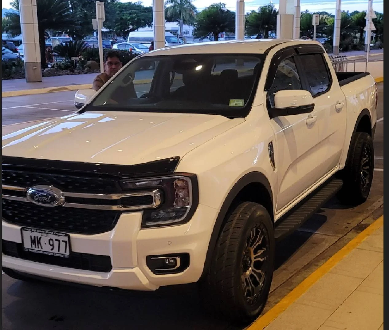 Ford Ranger Just returned from Fiji...6G Ranger already on the road (saw the new Raptor as well). Screenshot 2023-07-24 114528