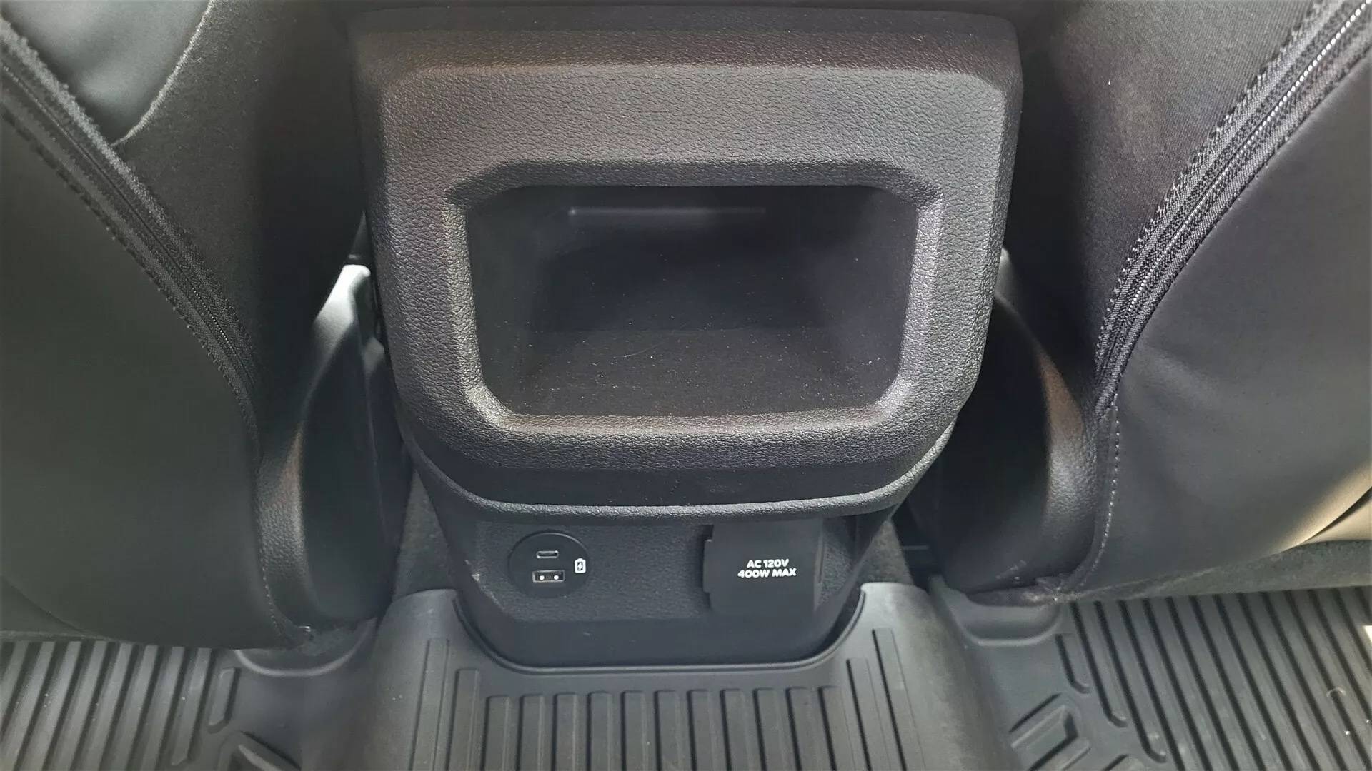 Ford Ranger Azure Gray Metallic Ranger Raptor vs. F-150 Raptor comparison photos 2024-Ford-Ranger-Raptor-CarScoops-215