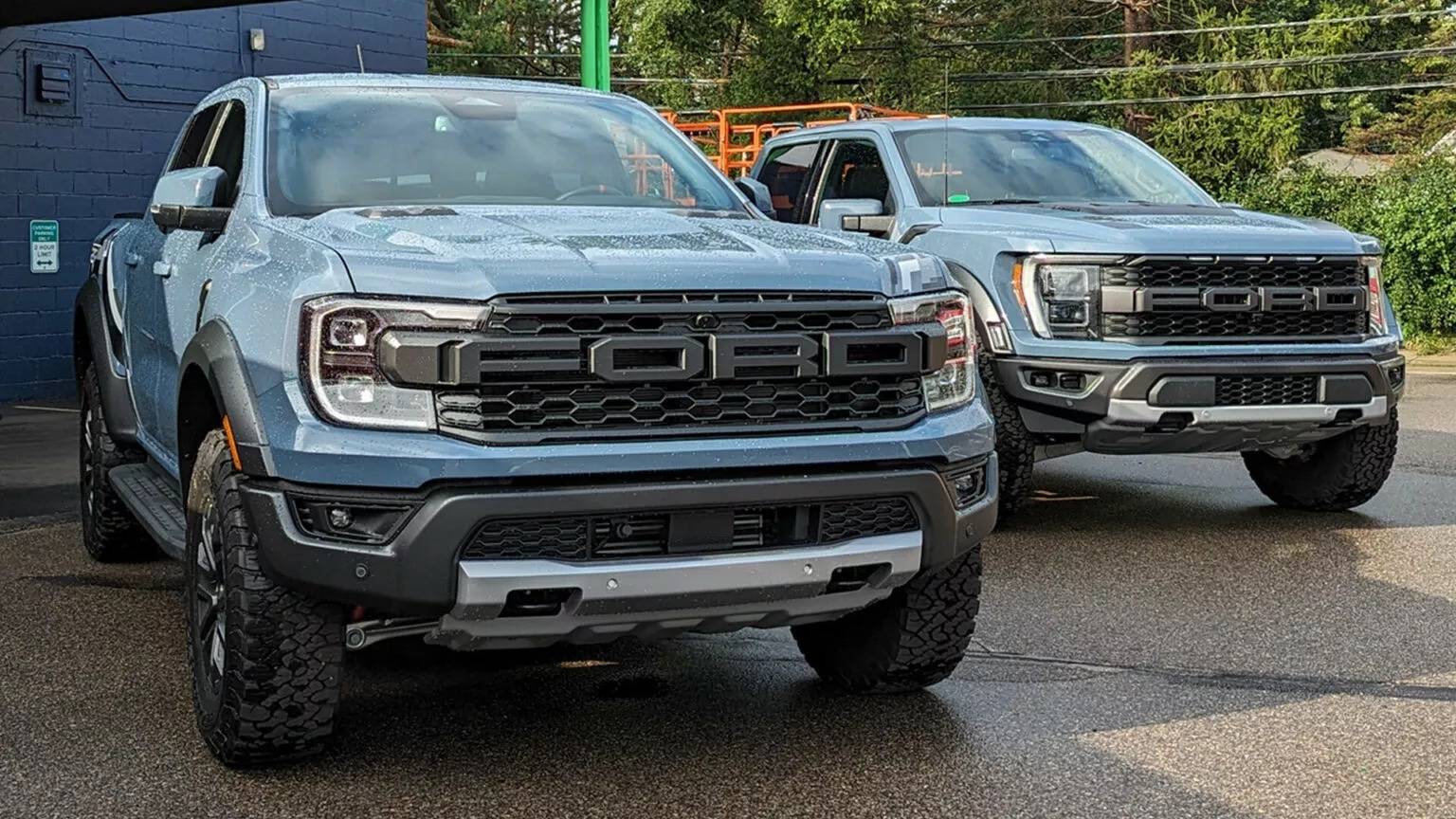 Ford Ranger Azure Gray Metallic Ranger Raptor vs. F-150 Raptor comparison photos 2024-Ford-Ranger-Raptor-vs-F-150-Raptor-MG-CarScoops-1536x864