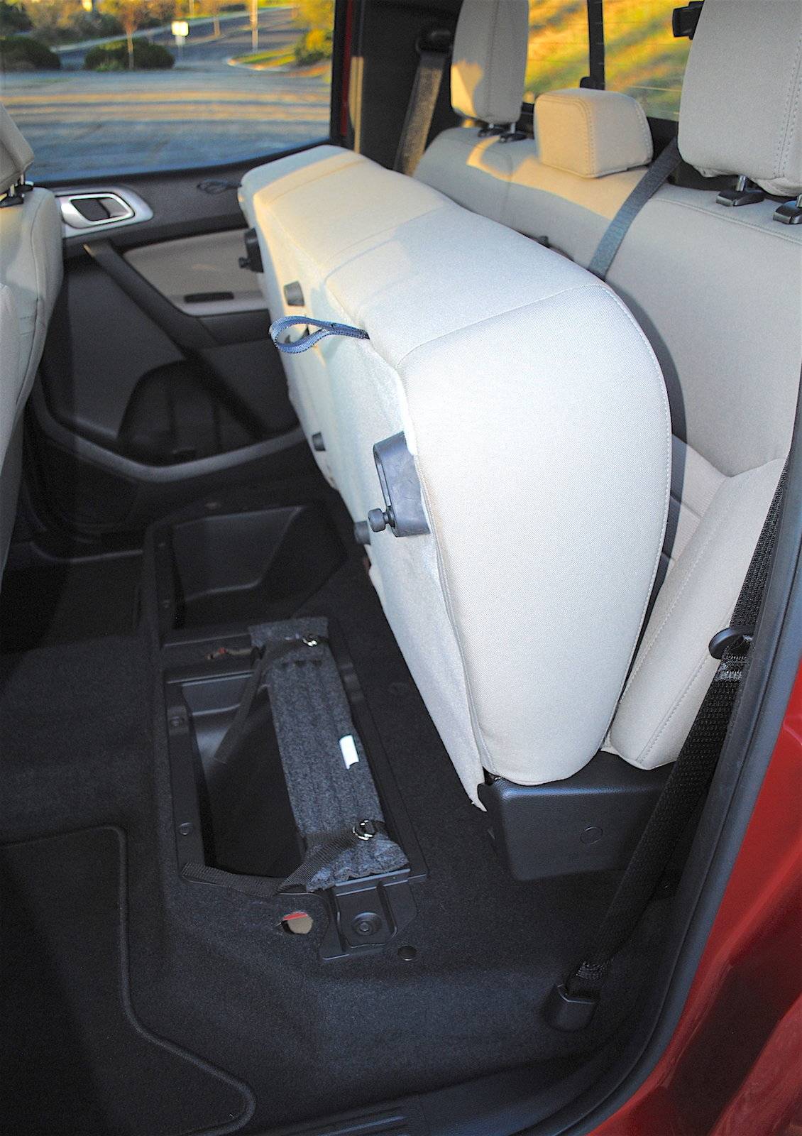 Ford Ranger Medium Stone Fabric Cloth Interior 2019-Ford-Ranger-XLT-review-photos-AutoNation-033