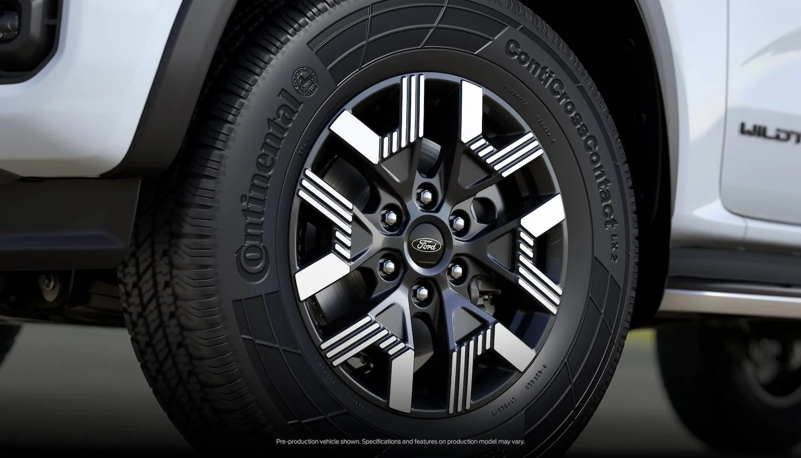 Ford Ranger 2025 Ranger PHEV Hybrid Revealed w/ Pro Power Onboard, 28 Miles Range, Arriving Early 2025 (Europe/AUS) P703_23-PHEV Closeup - Wheels RHD