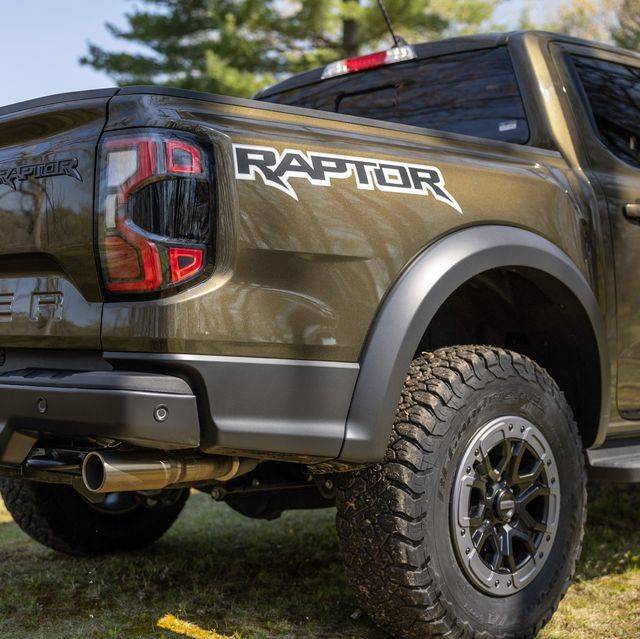 Ford Ranger Does the NA RR come with Stainless Steel exhaust tips or Black exhaust tips. 2024-ford-ranger-raptor-123-645bb024470c9