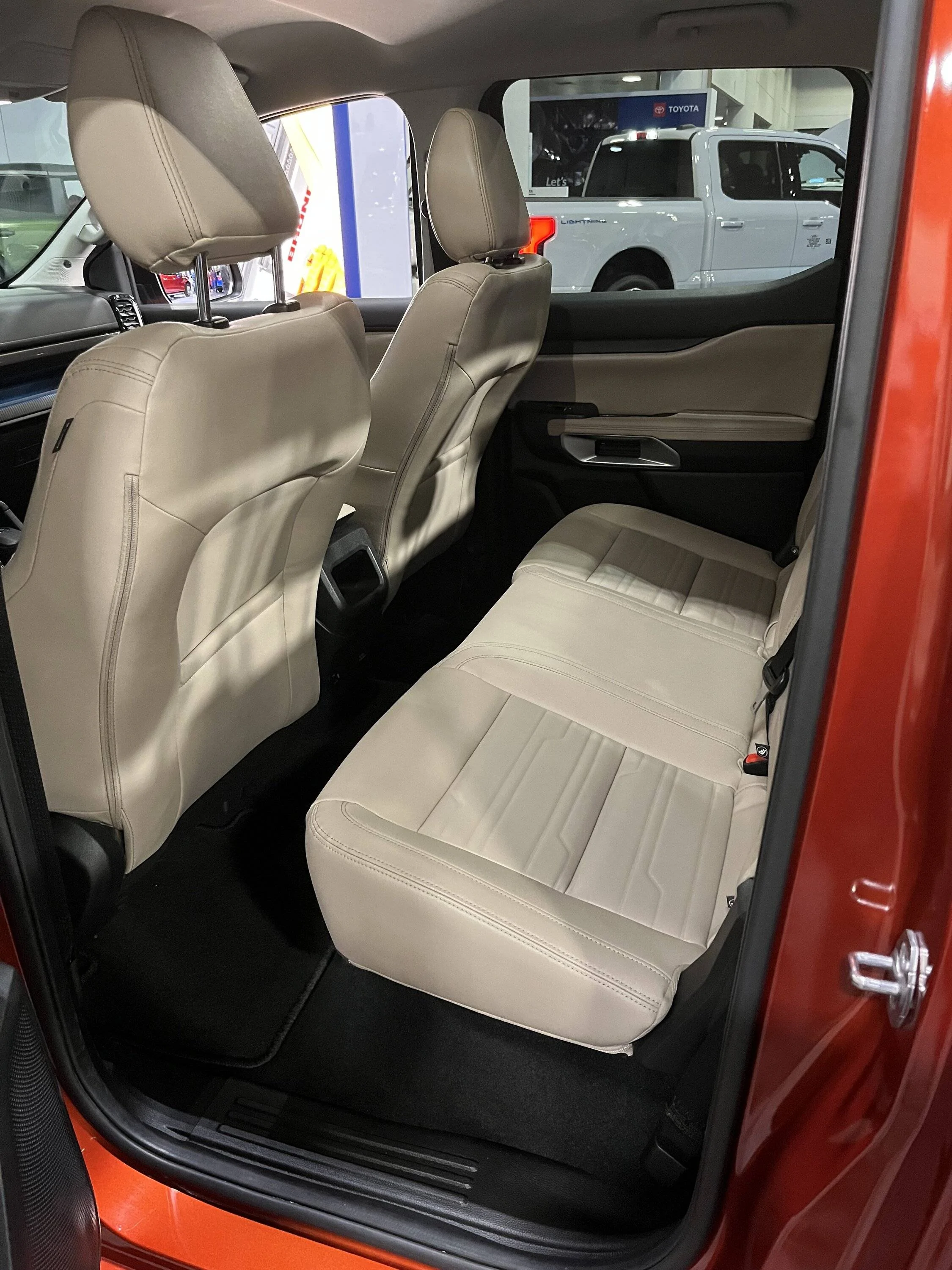 Ford Ranger Velocity Blue Lariat at Richmond Auto Show 56595067-E8F4-4542-A0A9-32B00A9E0F22