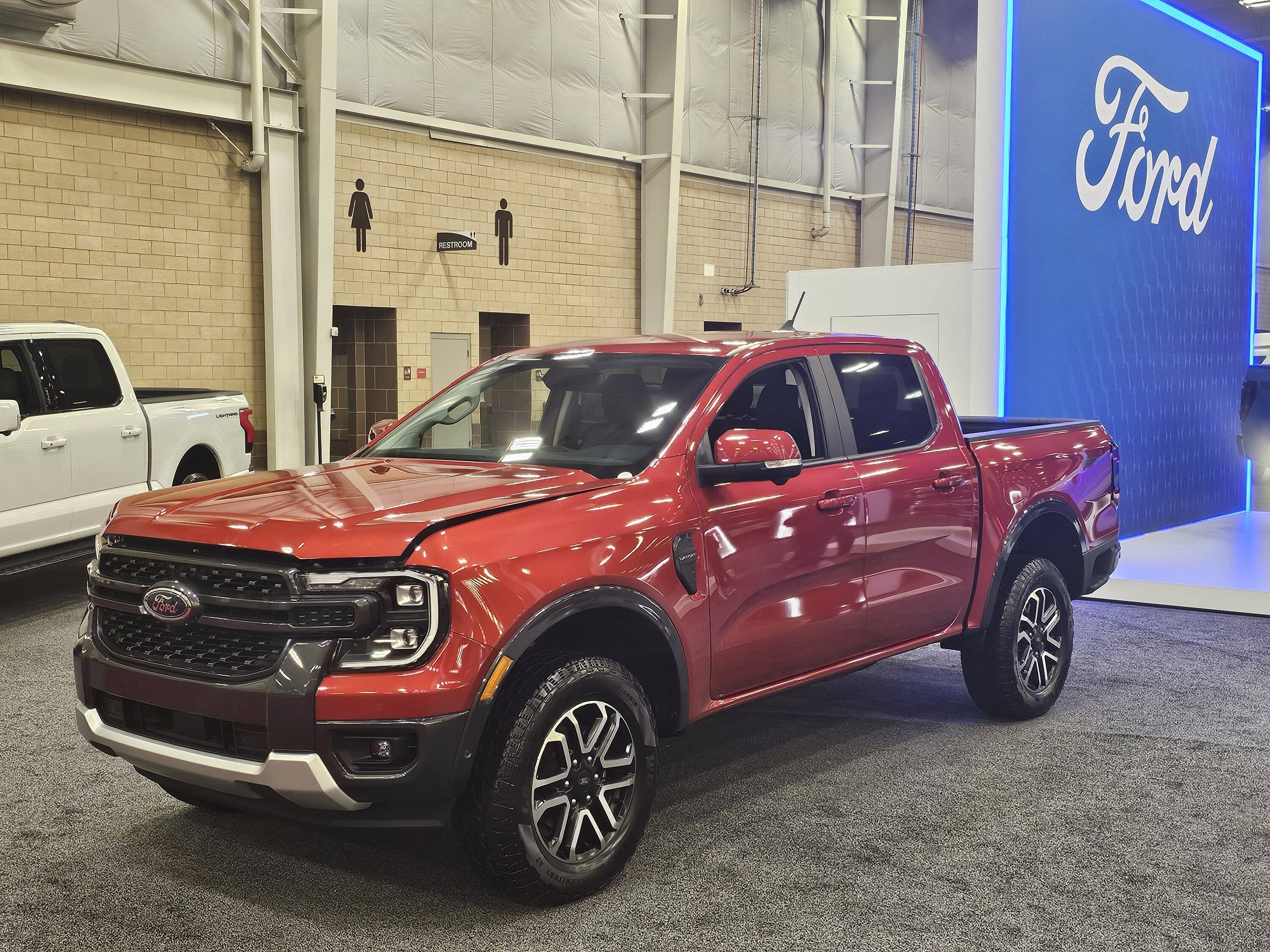 Ford Ranger Checked out 2024 Ranger Lariat @ OKC Auto Show 20240301_161032