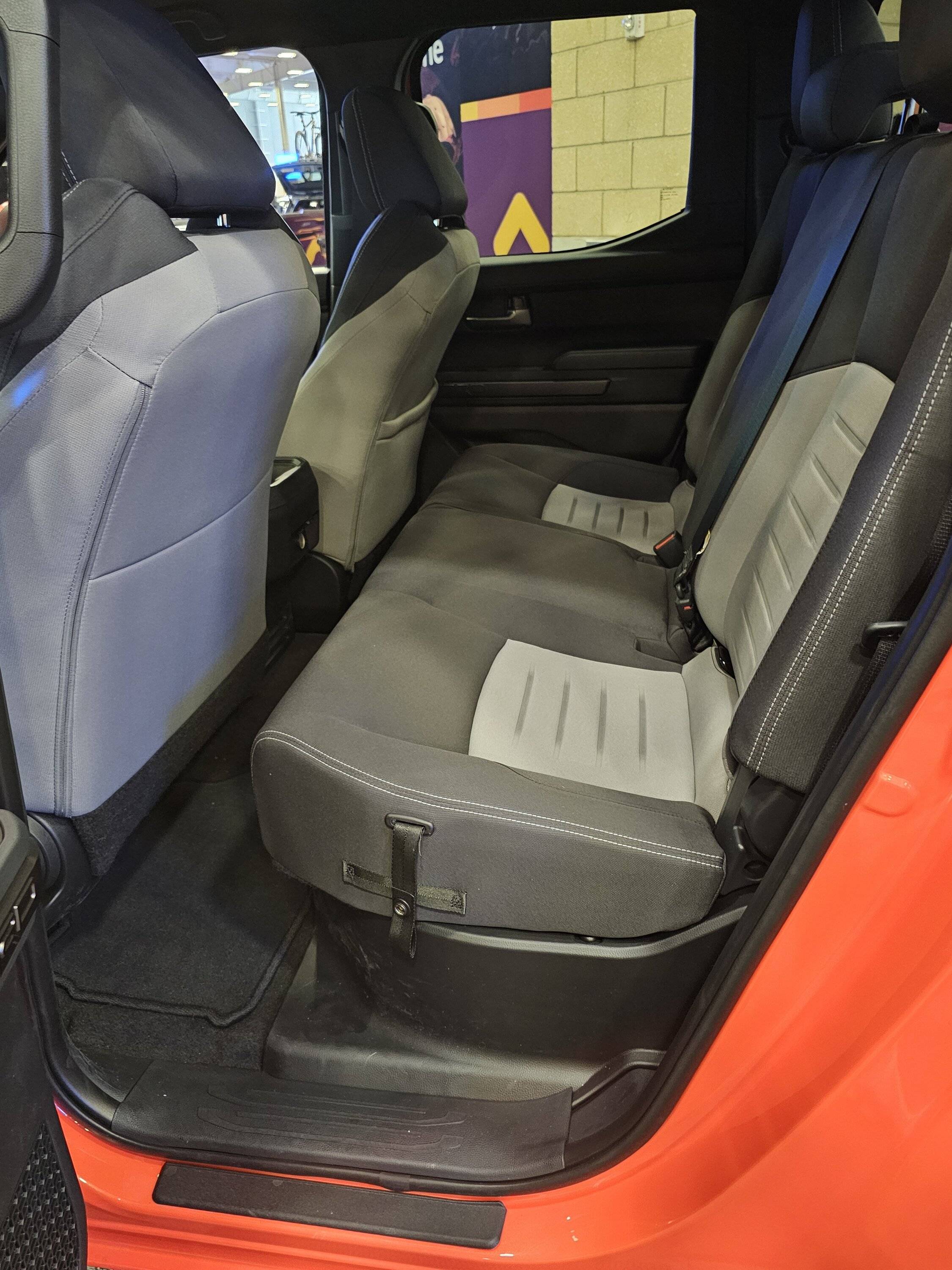 Ford Ranger Checked out 2024 Ranger Lariat @ OKC Auto Show 20240301_155506