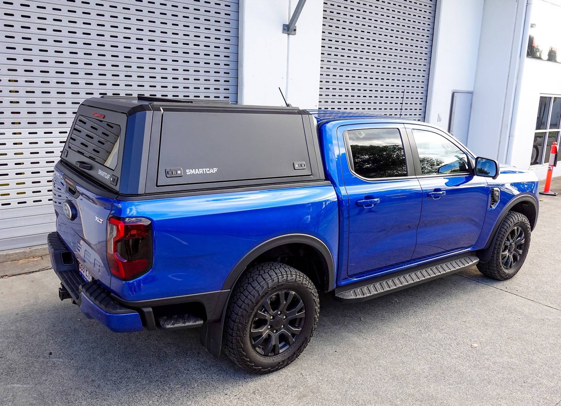 Ford Ranger LEER topper for 2024 Ranger? Blue Ranger with ca