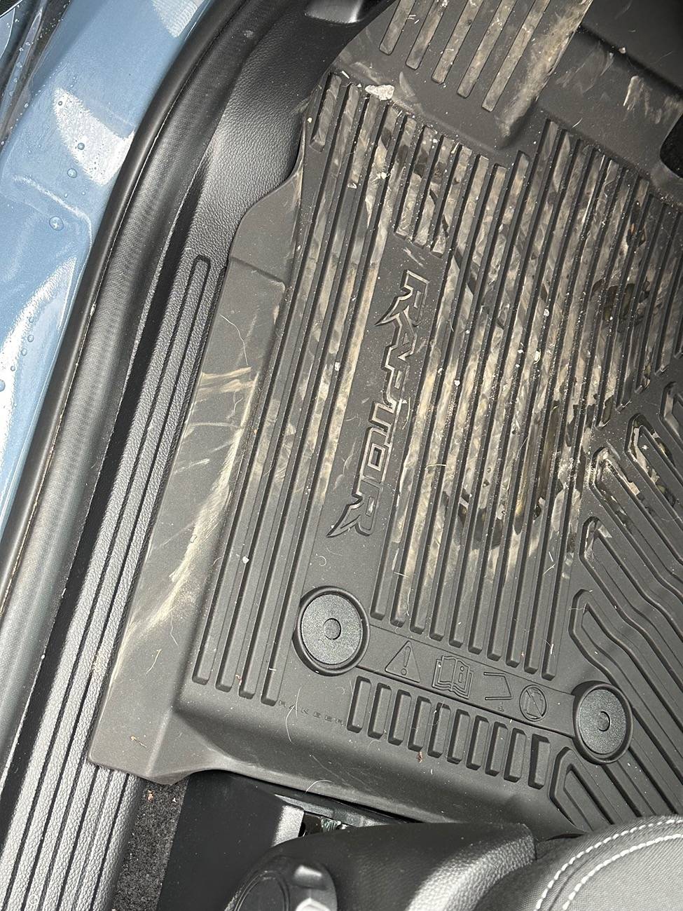 Ford Ranger Floor liners mats options / recommendations? IMG_5503