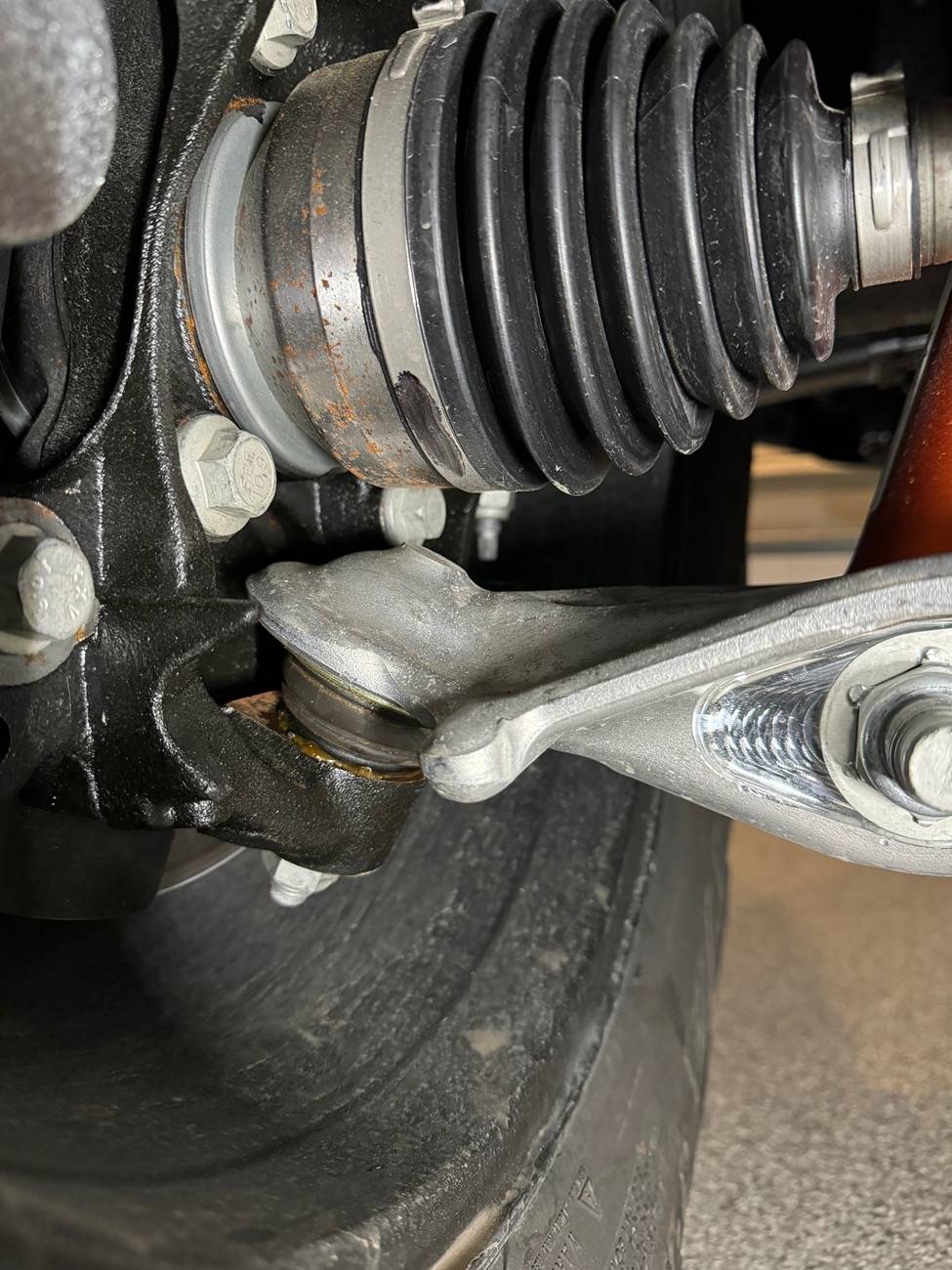 Ford Ranger Can someone post pictures of Ranger Raptor Front suspension IMG_0136