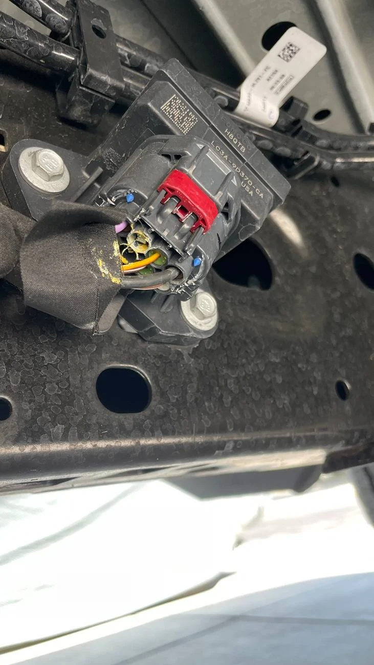 Ford Ranger Exposed Electrical underneath body Electrical 02