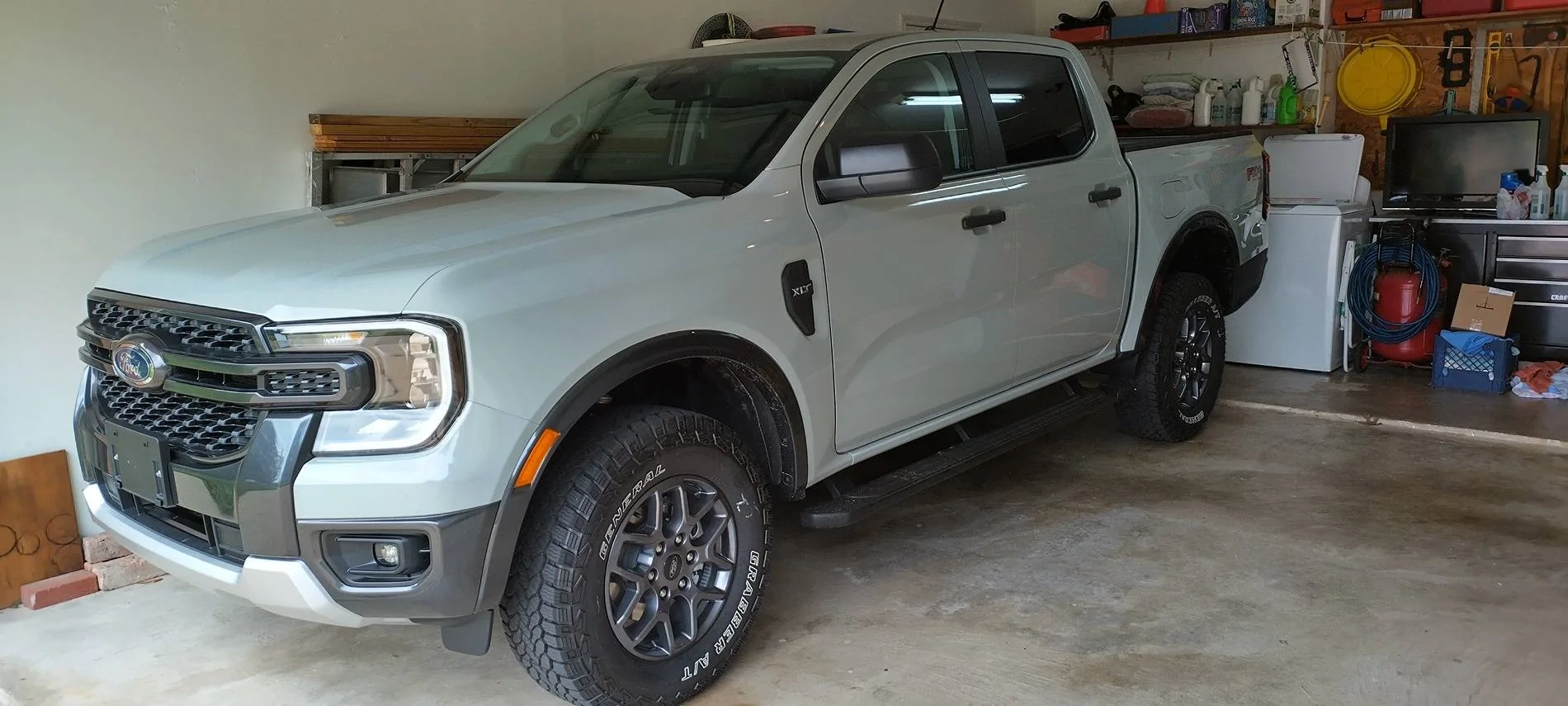 Ford Ranger XLT FX4 tire options: 17” Off-Road OWL Tires vs LT 255/70 R17 All-Terrain OWL Tires 2024 Ford Ranger