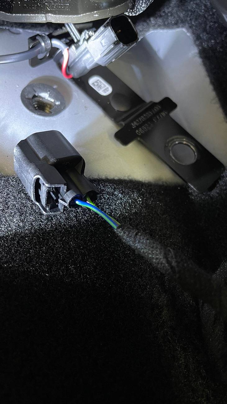 Ford Ranger Center Back Seatbelt Removal Bracket