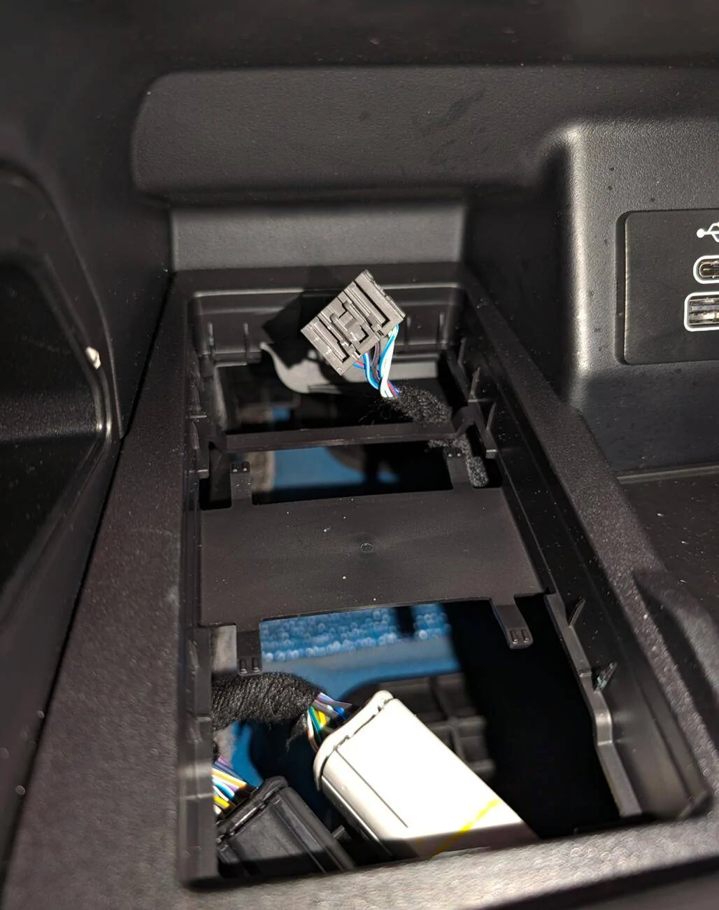 Ford Ranger Wireless Charging Issues Screenshot_20240601-185319