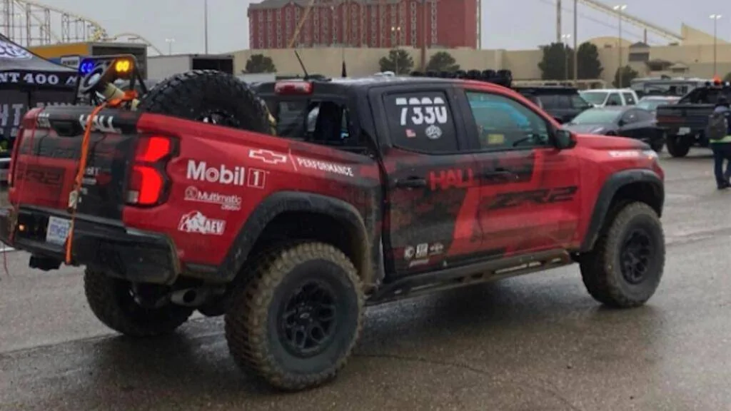 Ford Ranger The Champs Are Back: Ranger Raptor Returns to Tatts Finke Desert Race to Defend Title chevy-colorado-zr2-snapped-in-half-1024x576