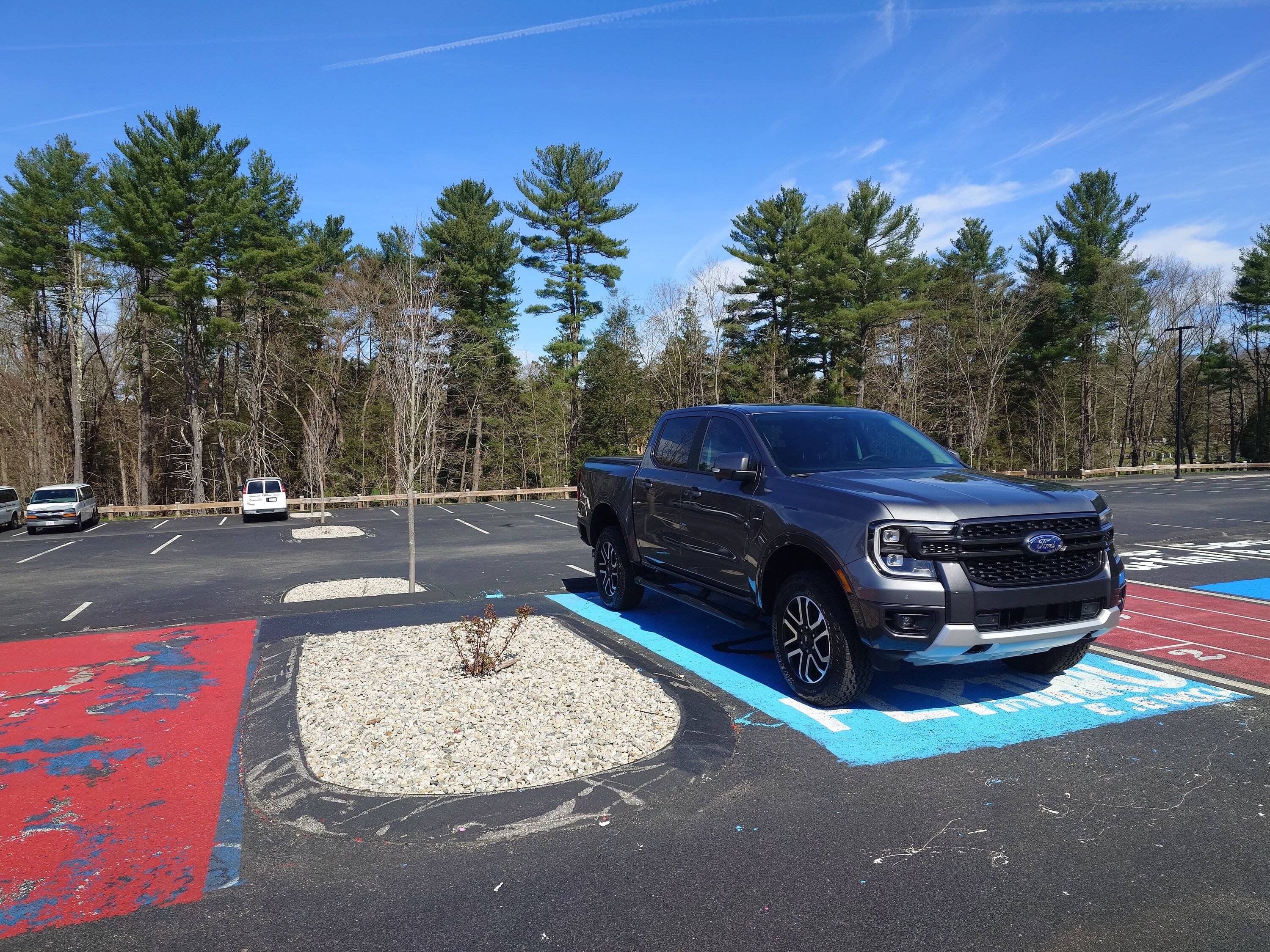Ford Ranger LOMAX Pro Tri-Fold Bed Cover (Diamond Plate Finish) installed 20240417_102250.JPG